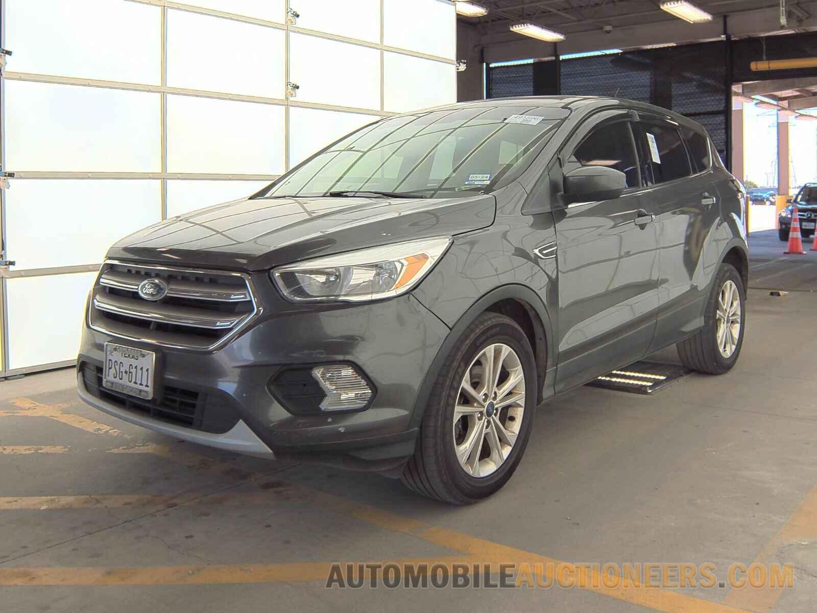 1FMCU0GD3HUC11347 Ford Escape 2017