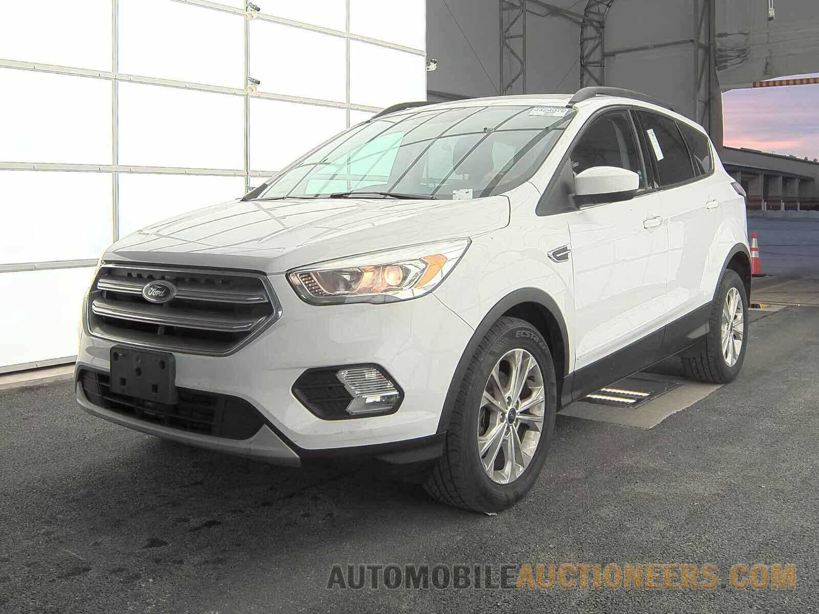 1FMCU0GD3HUC63898 Ford Escape 2017