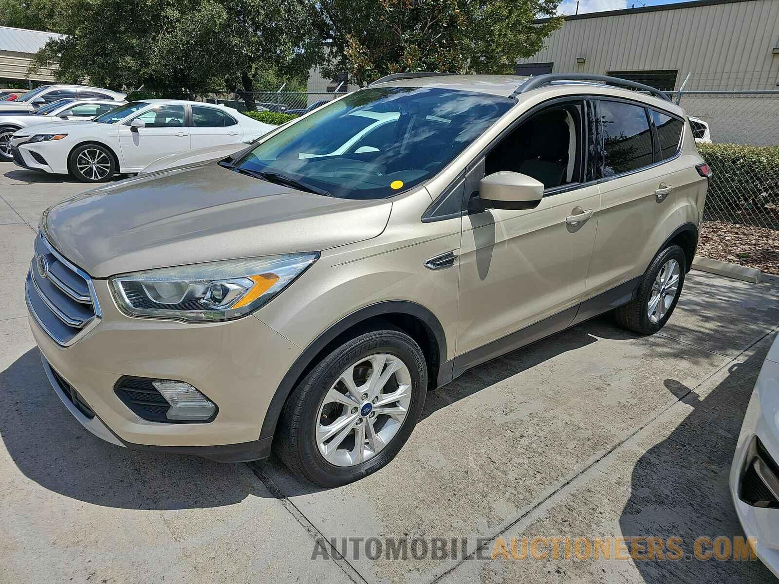 1FMCU0GD3HUF05007 Ford Escape 2017