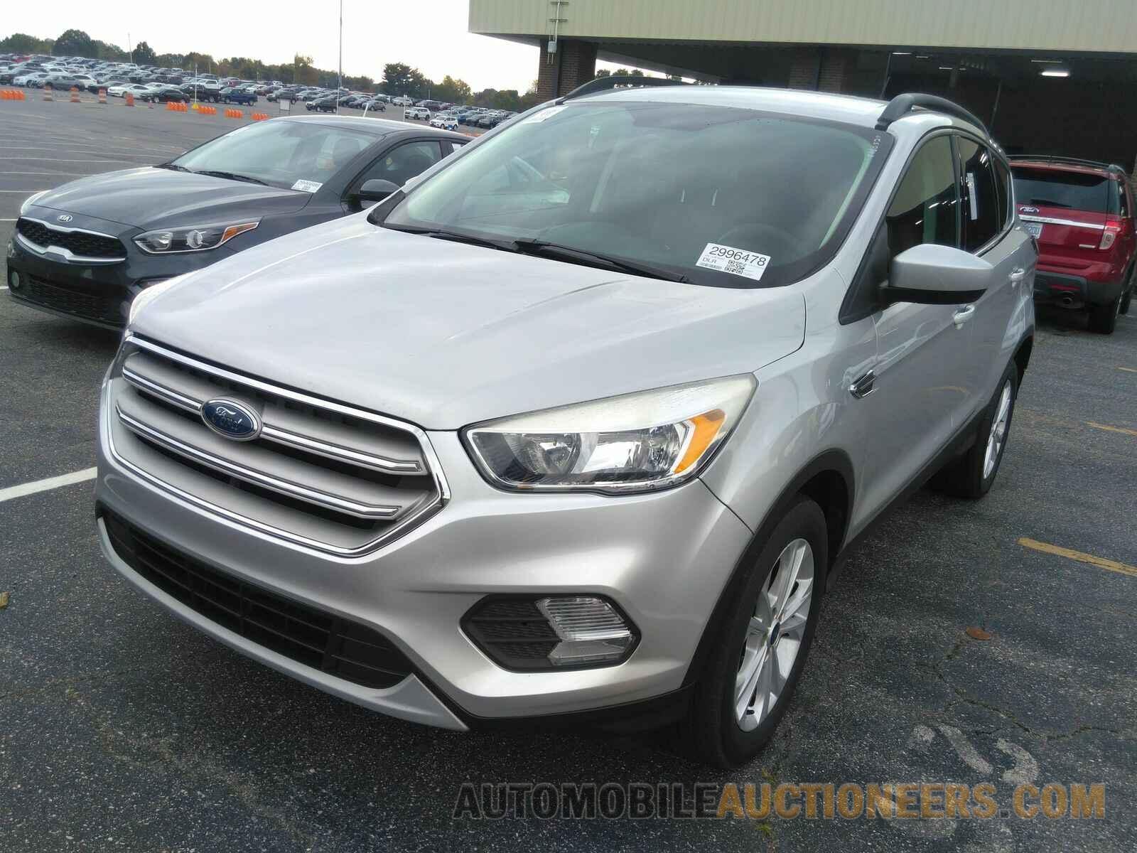 1FMCU0GD3JUB75083 Ford Escape 2018