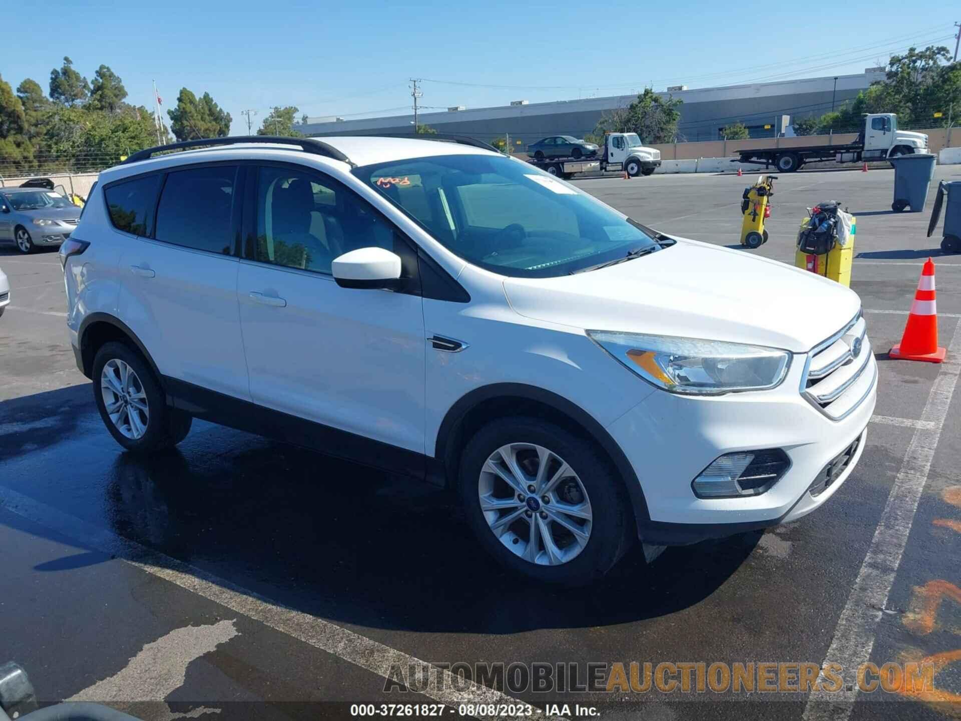 1FMCU0GD3JUC09815 FORD ESCAPE 2018