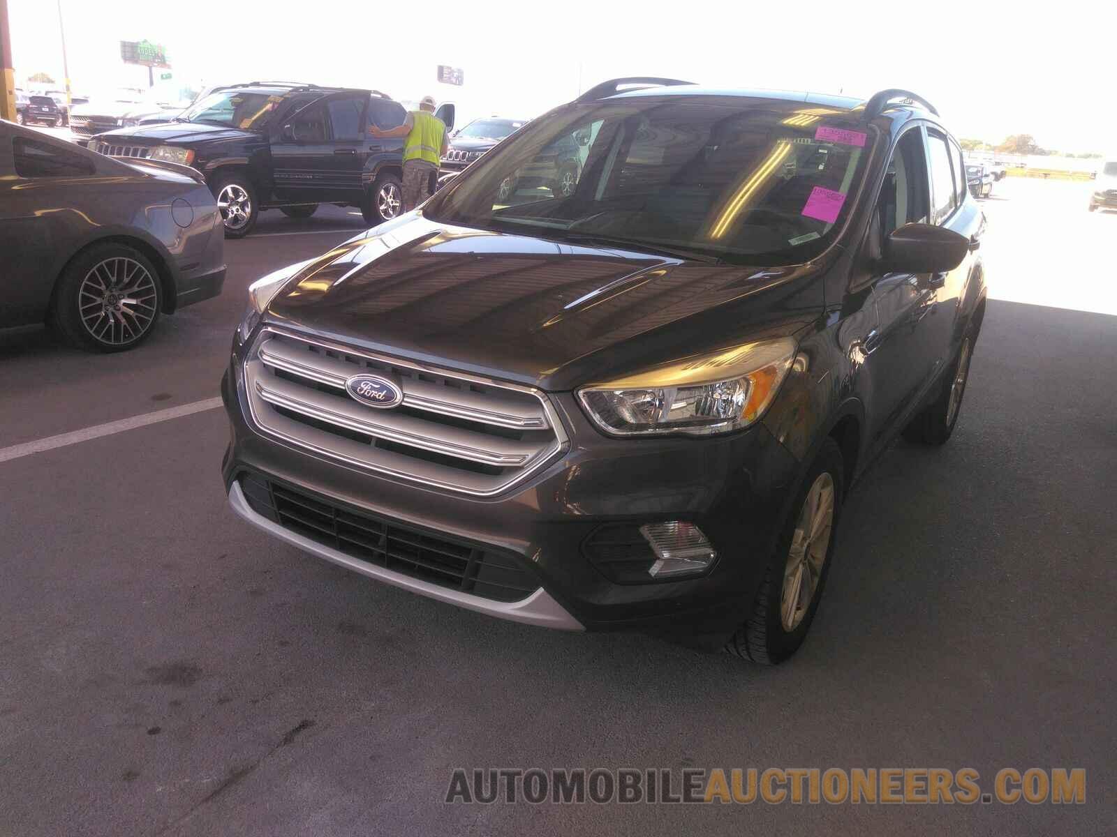 1FMCU0GD3JUD18694 Ford Escape 2018