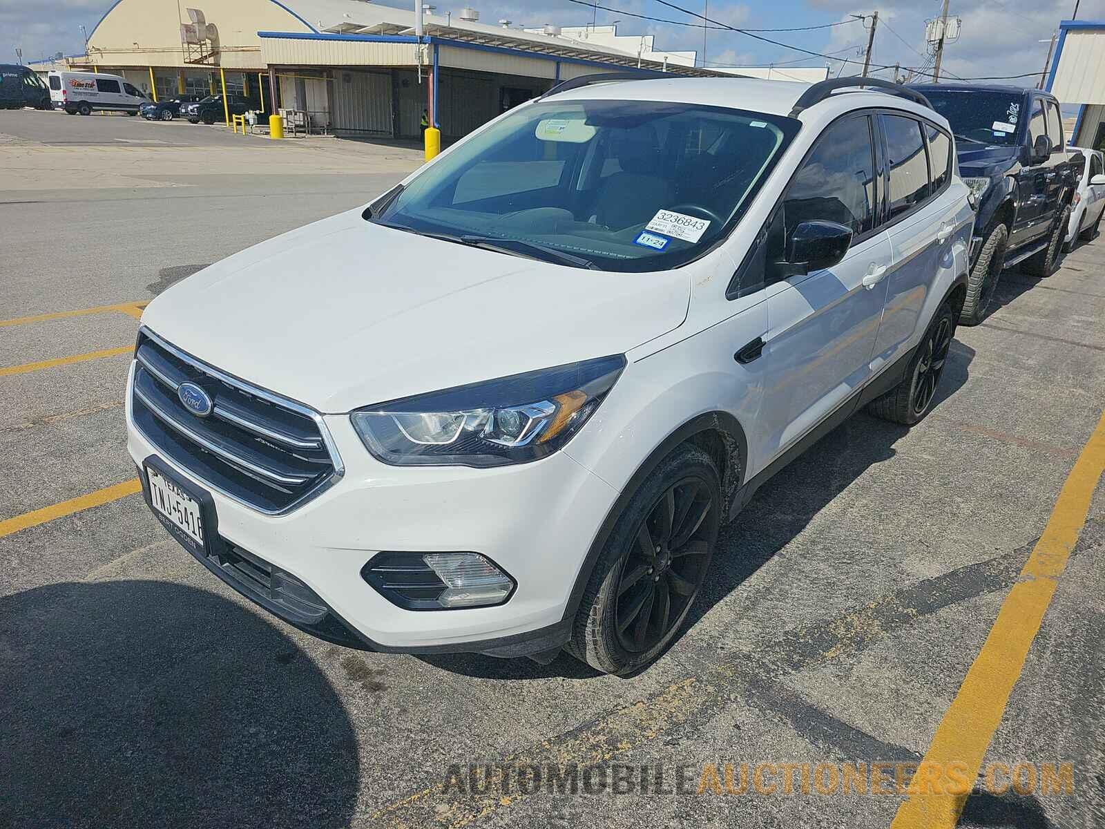 1FMCU0GD3JUD50433 Ford Escape 2018