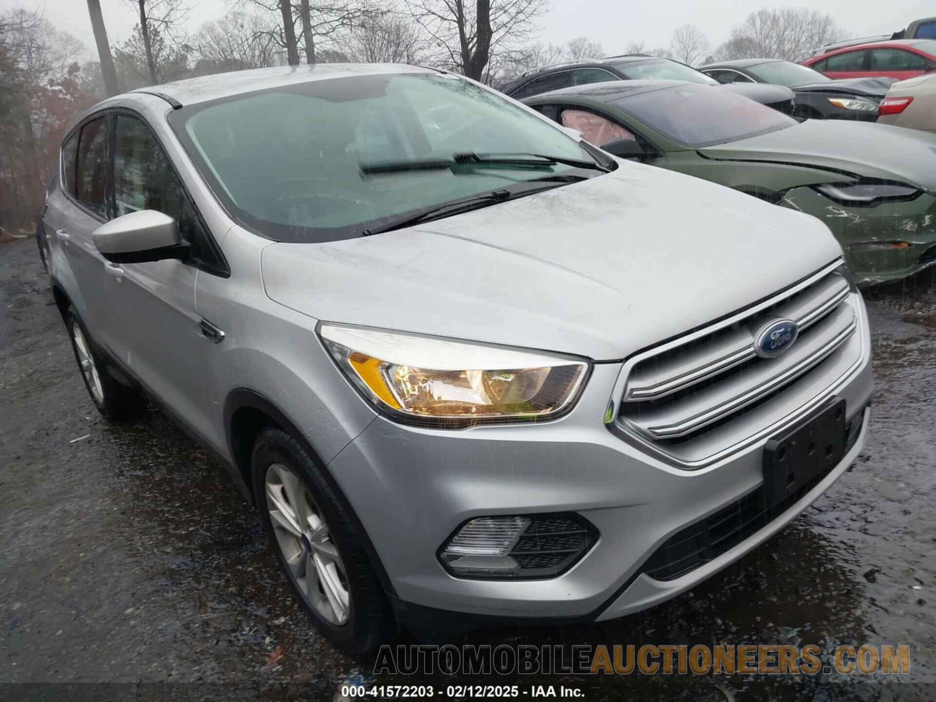 1FMCU0GD4HUA53374 FORD ESCAPE 2017