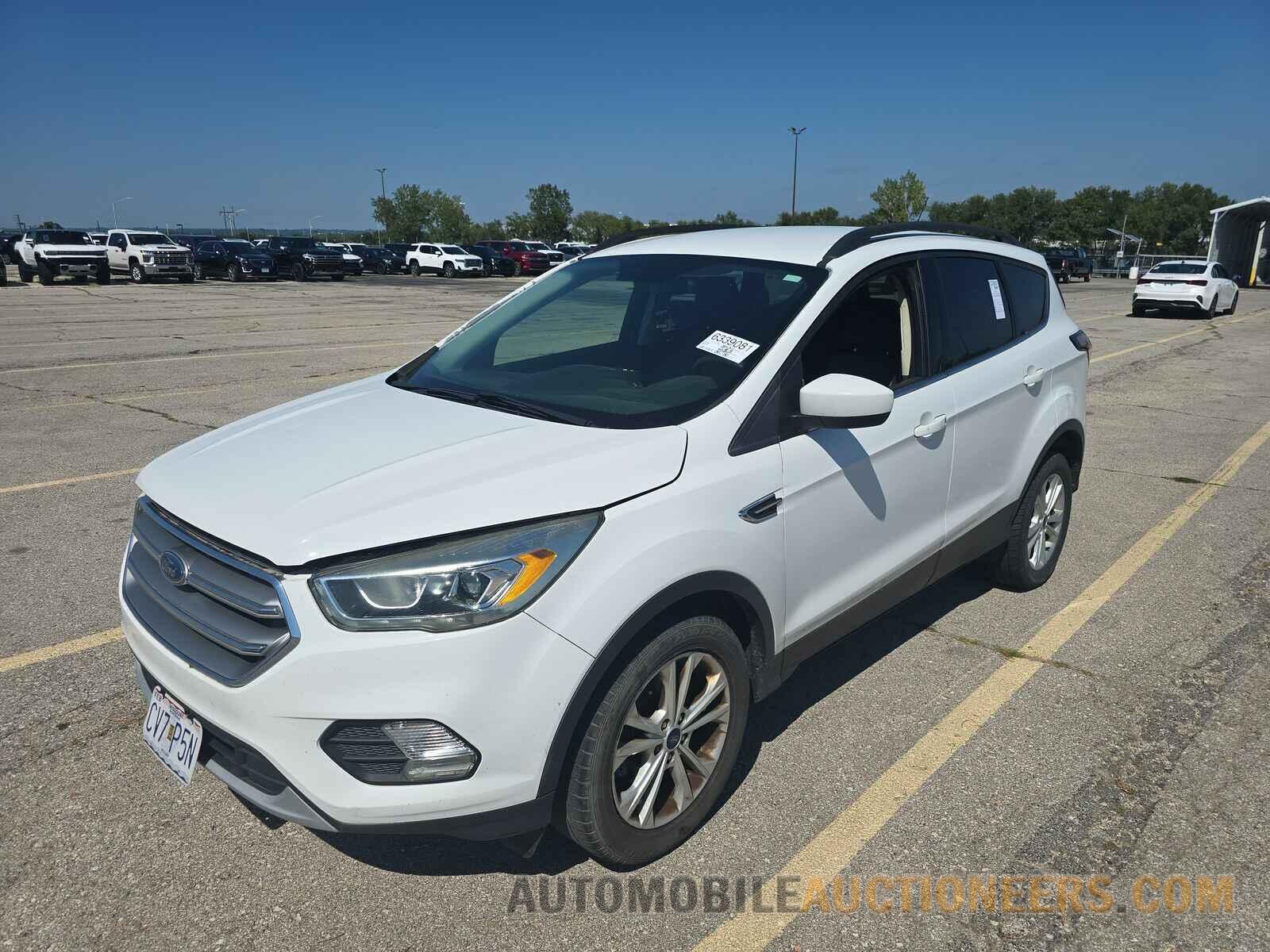 1FMCU0GD4HUC12586 Ford Escape 2017