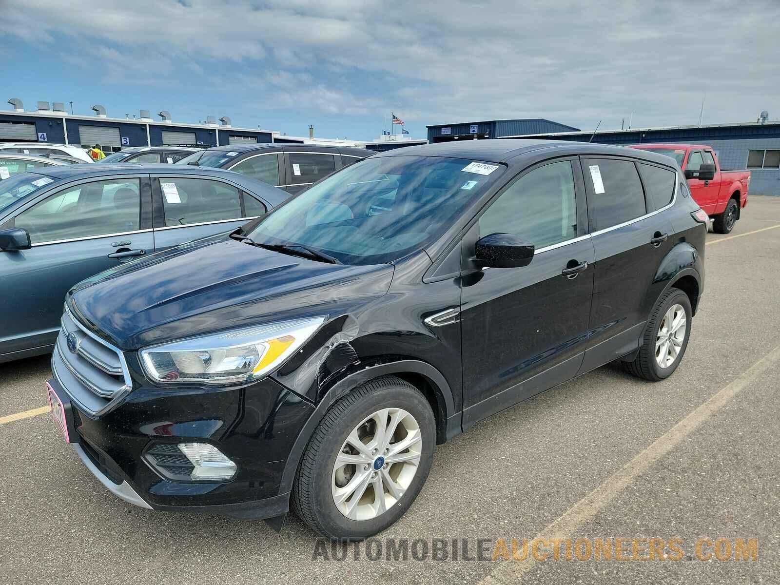 1FMCU0GD4HUC26035 Ford Escape 2017