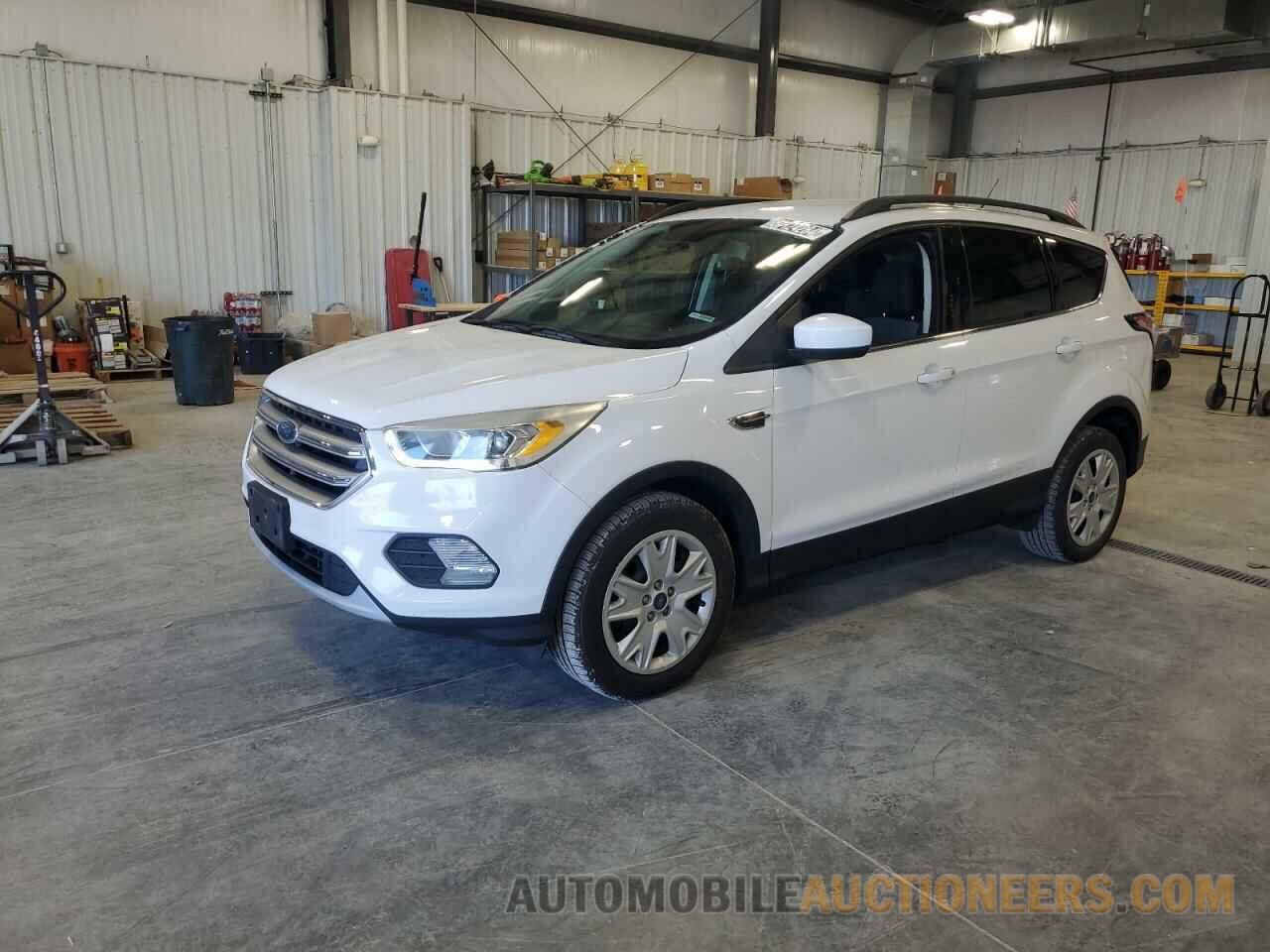 1FMCU0GD4HUC28268 FORD ESCAPE 2017