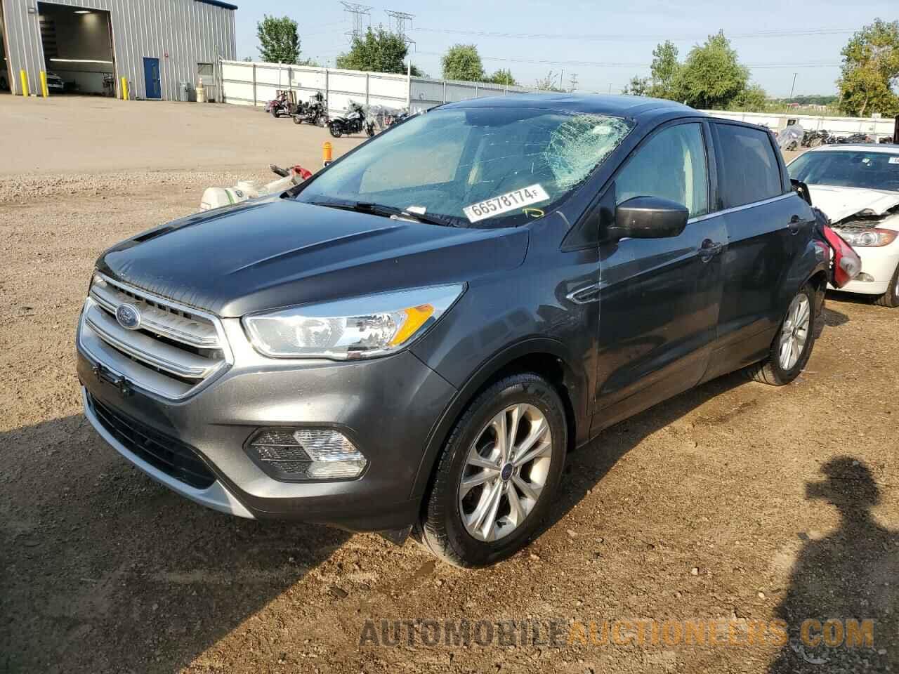 1FMCU0GD4HUC77700 FORD ESCAPE 2017