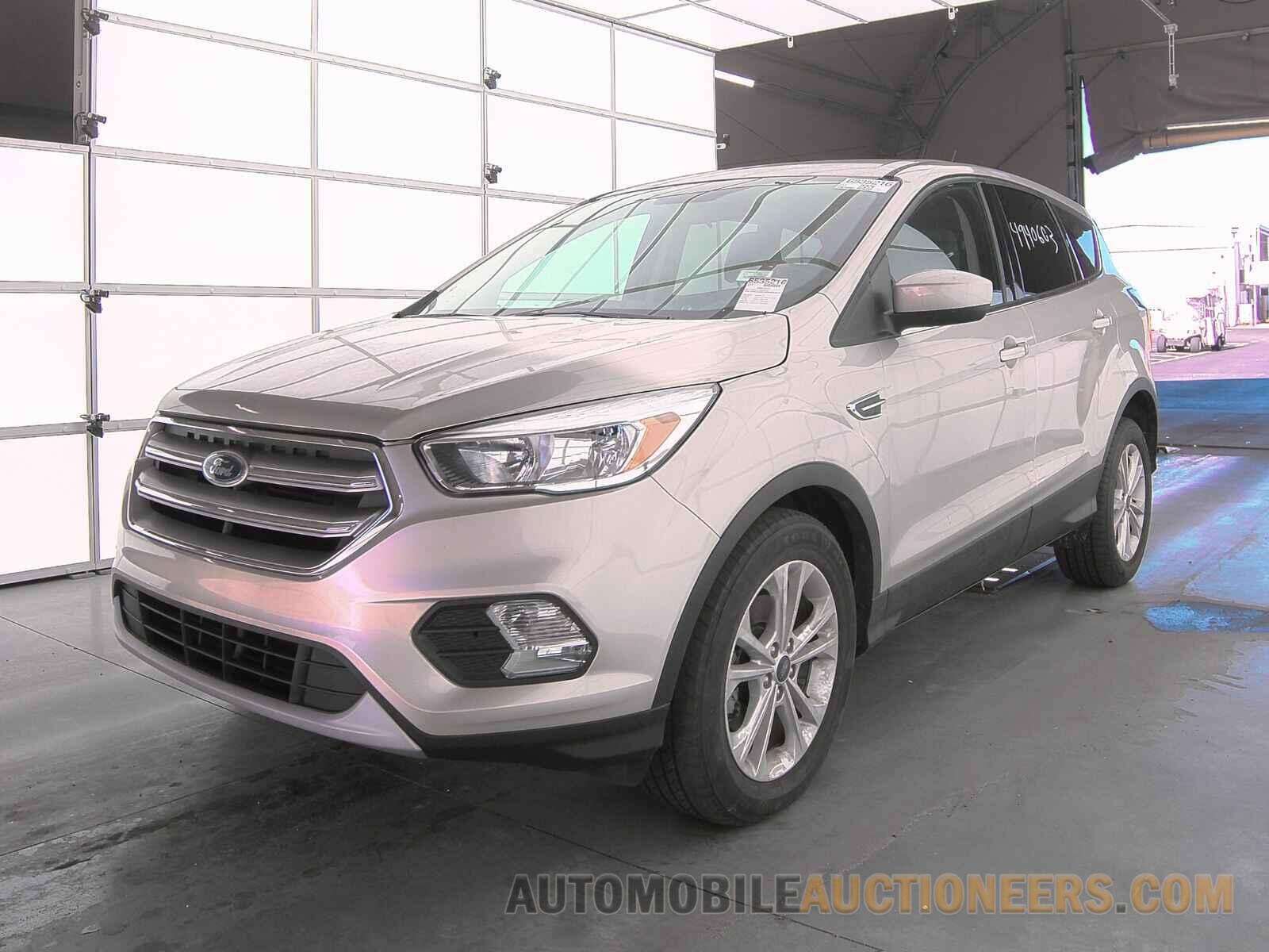 1FMCU0GD4HUE63575 Ford Escape 2017