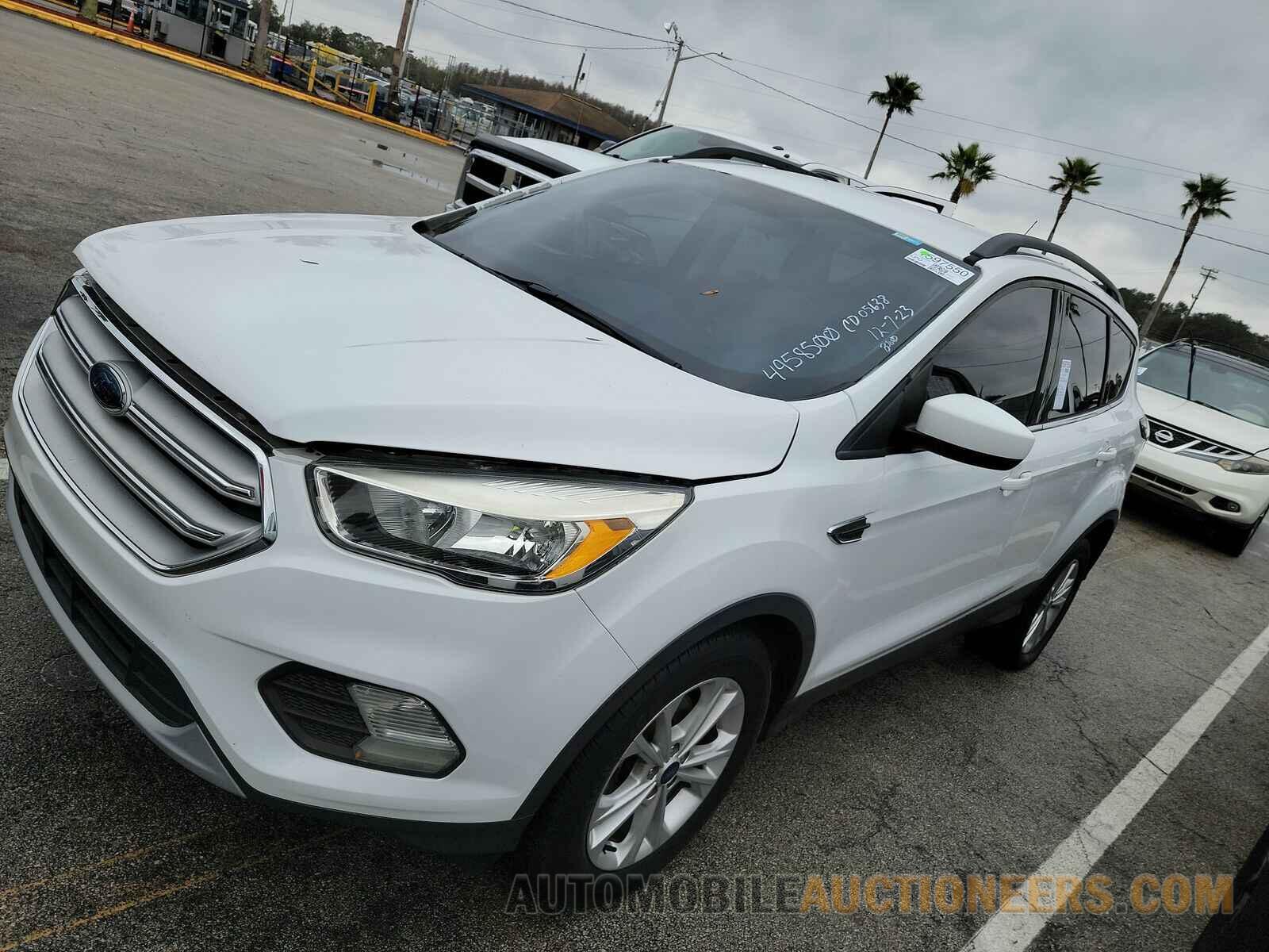 1FMCU0GD4JUB46028 Ford Escape 2018