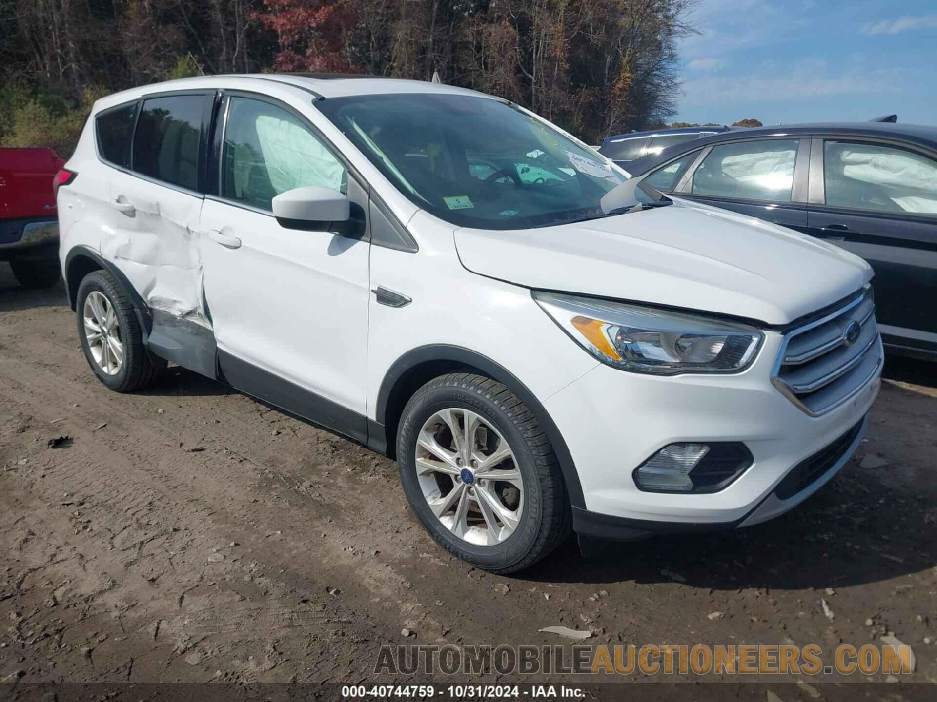 1FMCU0GD4JUB75710 FORD ESCAPE 2018