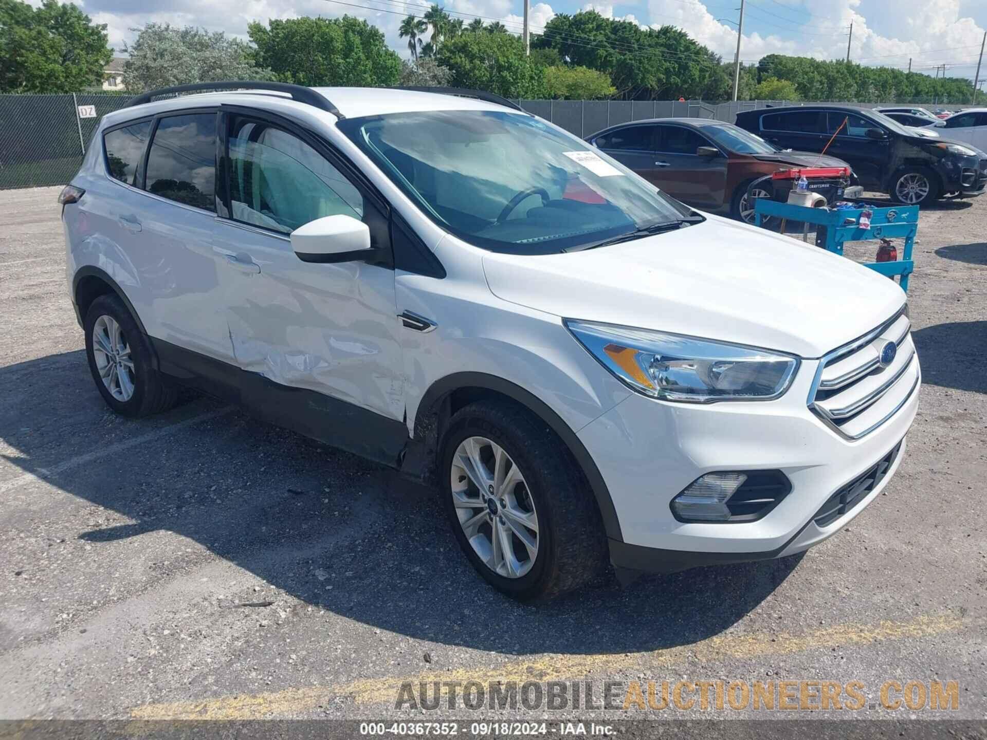 1FMCU0GD4JUB82186 FORD ESCAPE 2018