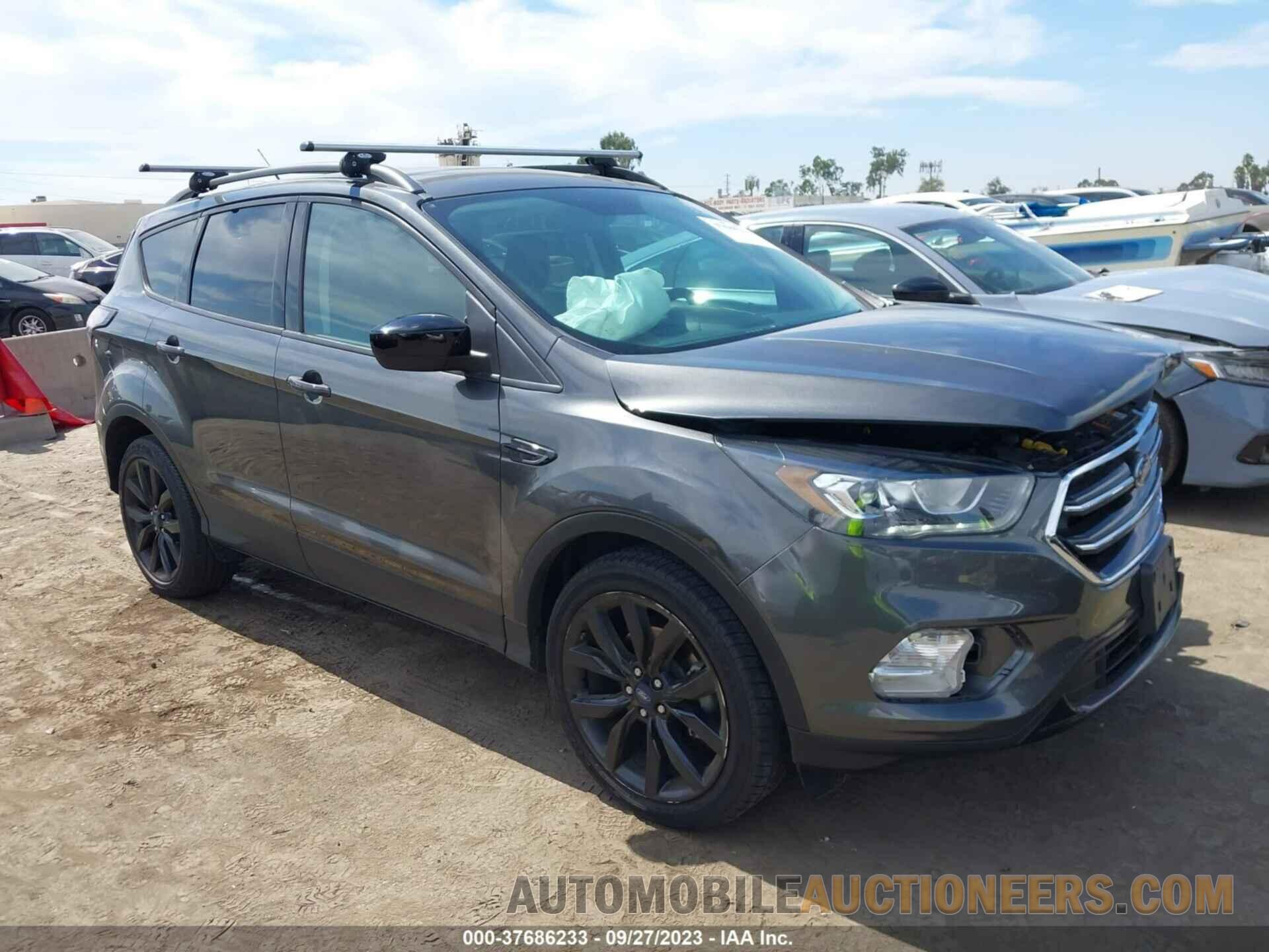 1FMCU0GD4JUC49000 FORD ESCAPE 2018