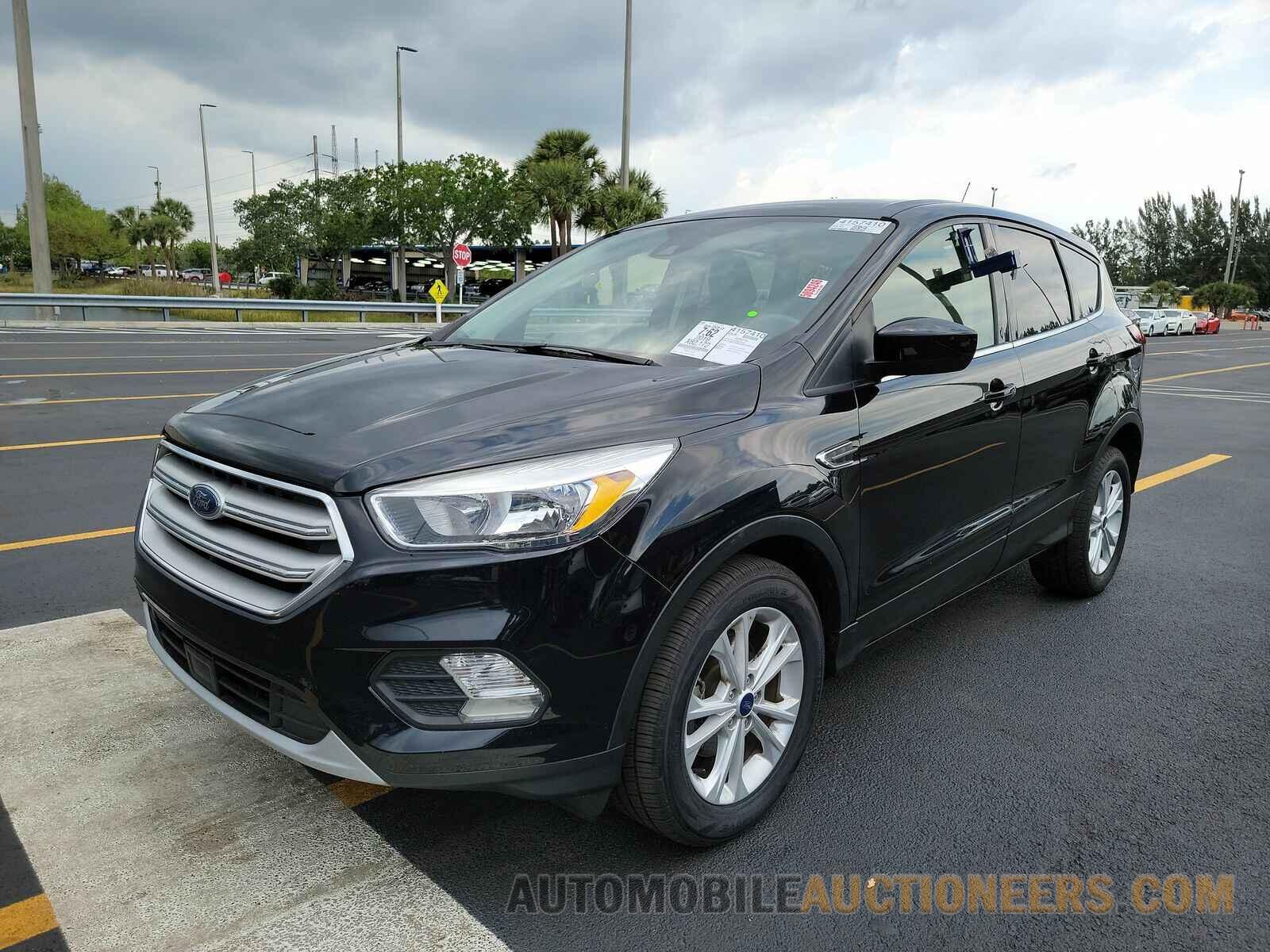 1FMCU0GD4KUA75012 Ford Escape 2019