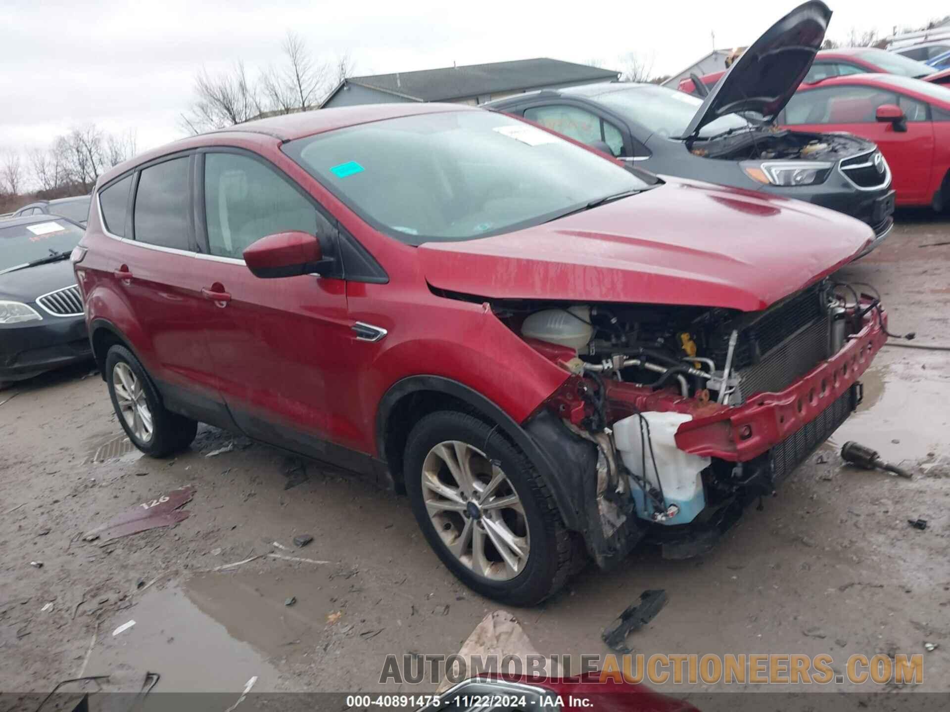 1FMCU0GD5HUA79949 FORD ESCAPE 2017