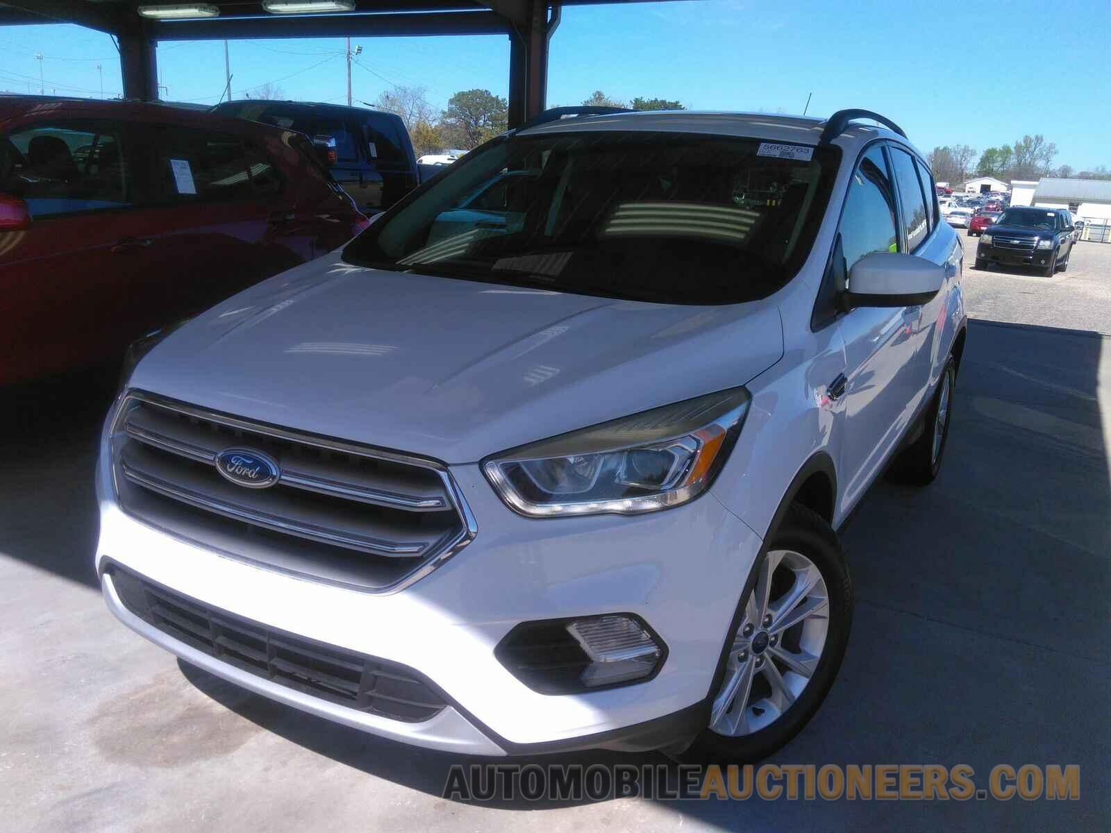 1FMCU0GD5HUB99301 Ford Escape 2017