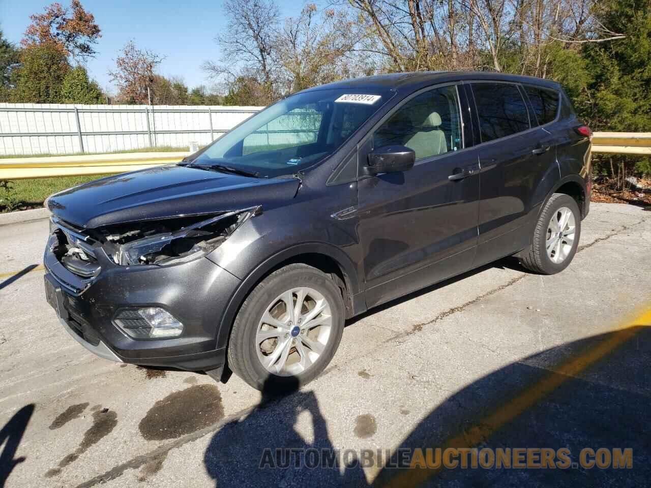 1FMCU0GD5HUC65992 FORD ESCAPE 2017