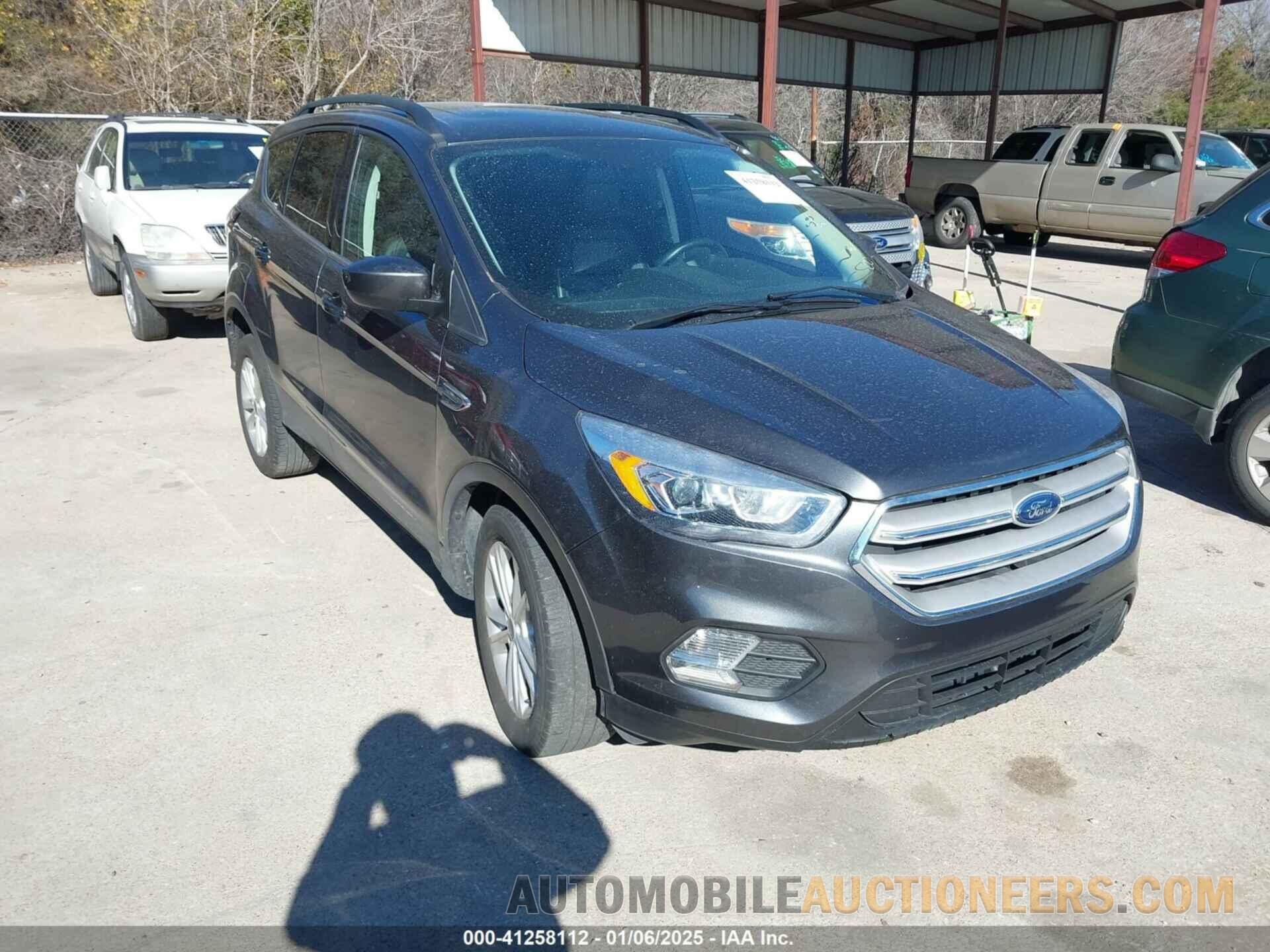 1FMCU0GD5HUD26810 FORD ESCAPE 2017