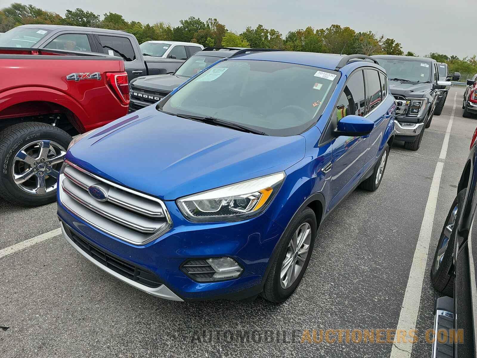 1FMCU0GD5HUD38990 Ford Escape 2017