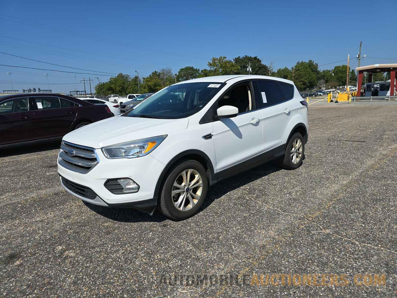 1FMCU0GD5HUE85293 Ford Escape 2017