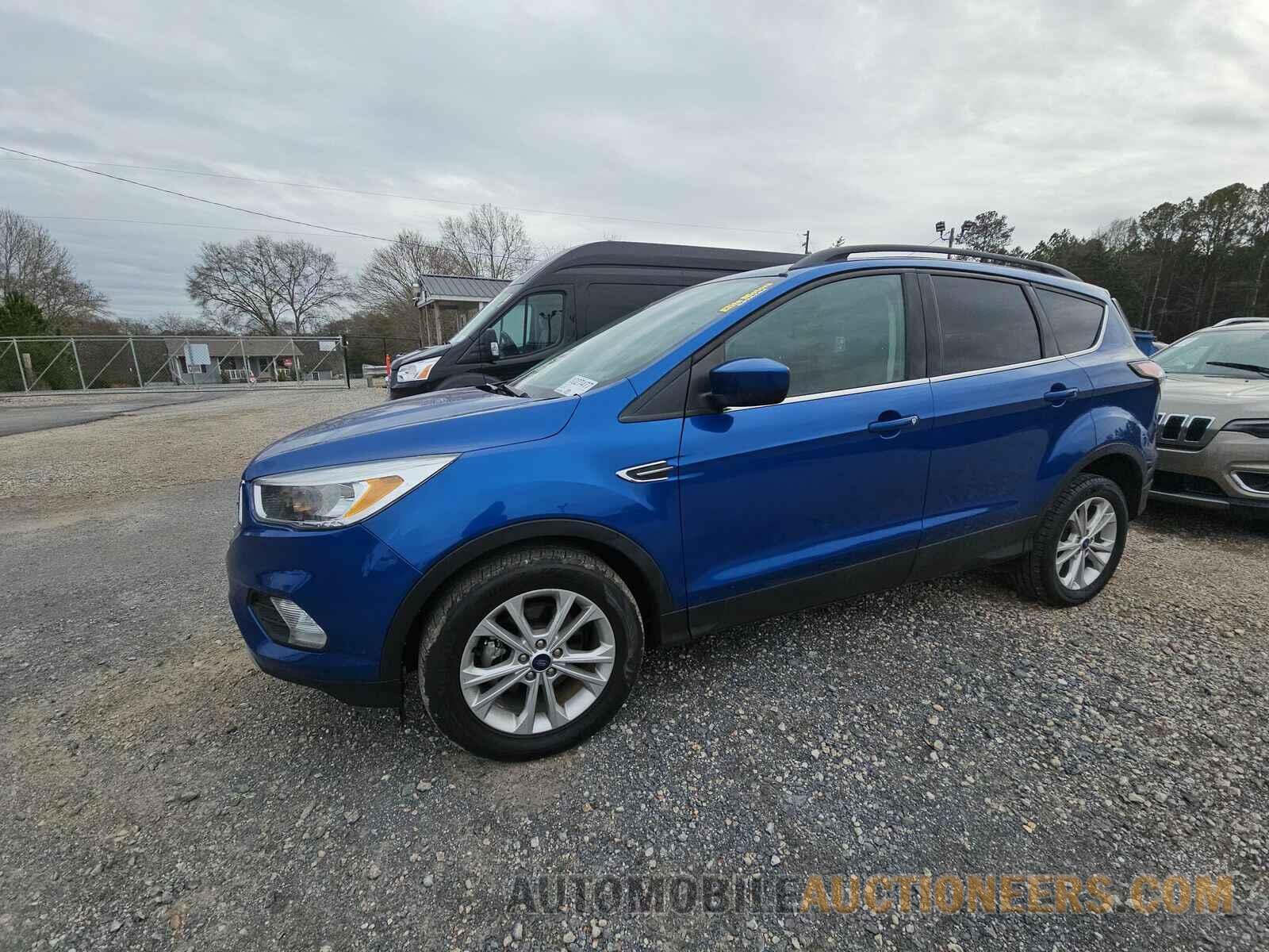 1FMCU0GD5JUD31768 Ford Escape 2018