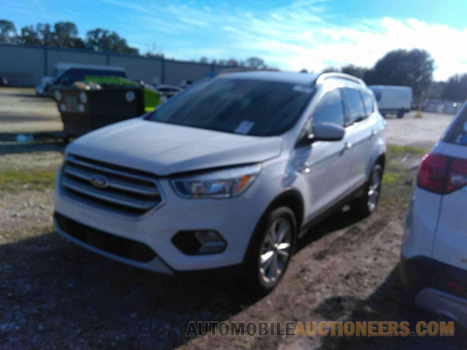 1FMCU0GD5JUD47534 Ford Escape 2018