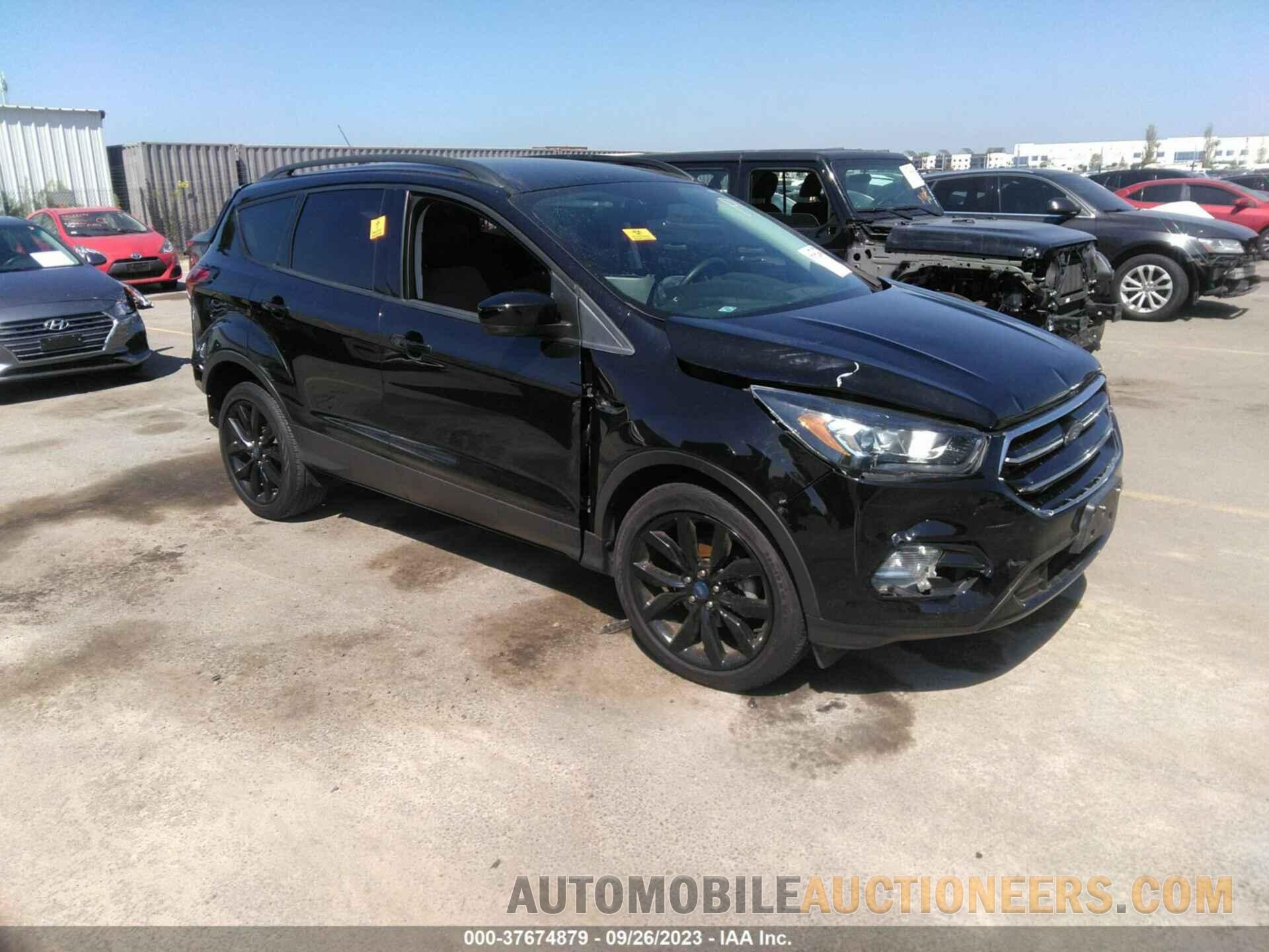 1FMCU0GD5KUA35733 FORD ESCAPE 2019