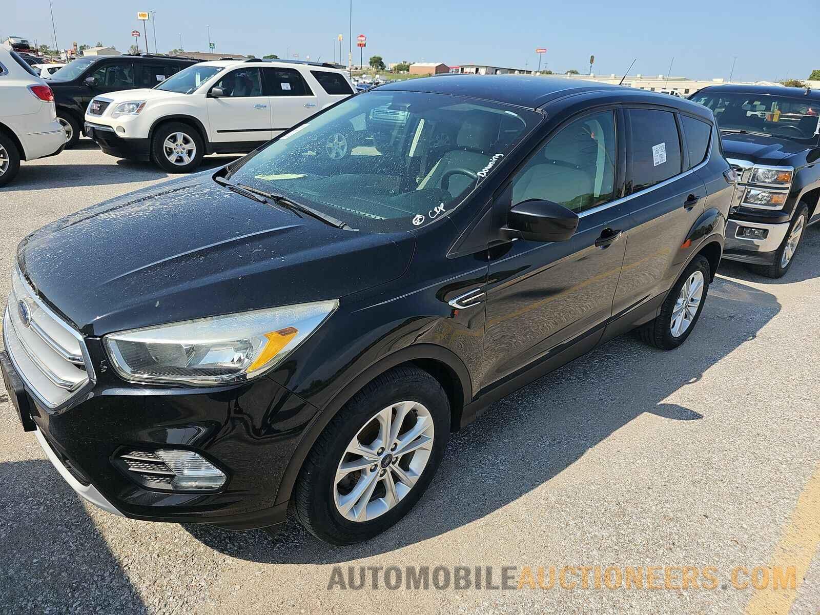 1FMCU0GD6HUA22997 Ford Escape 2017