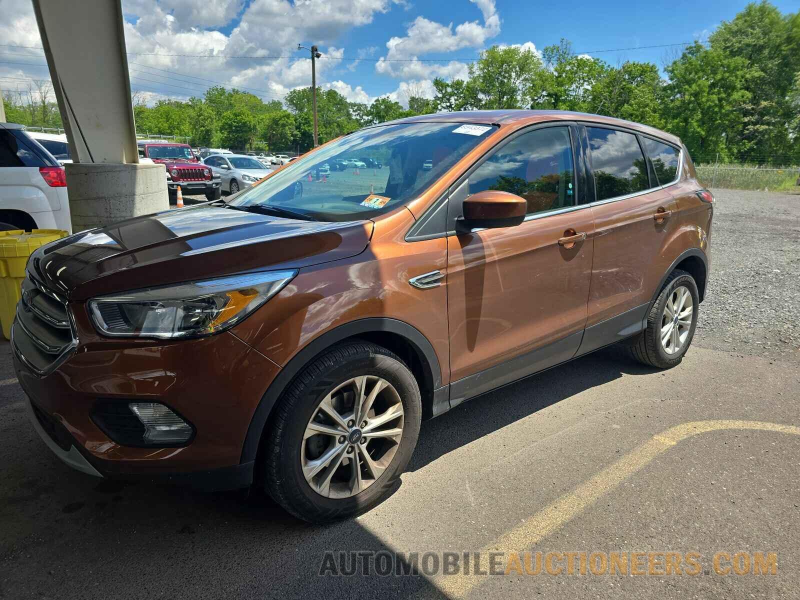 1FMCU0GD6HUA53392 Ford Escape 2017