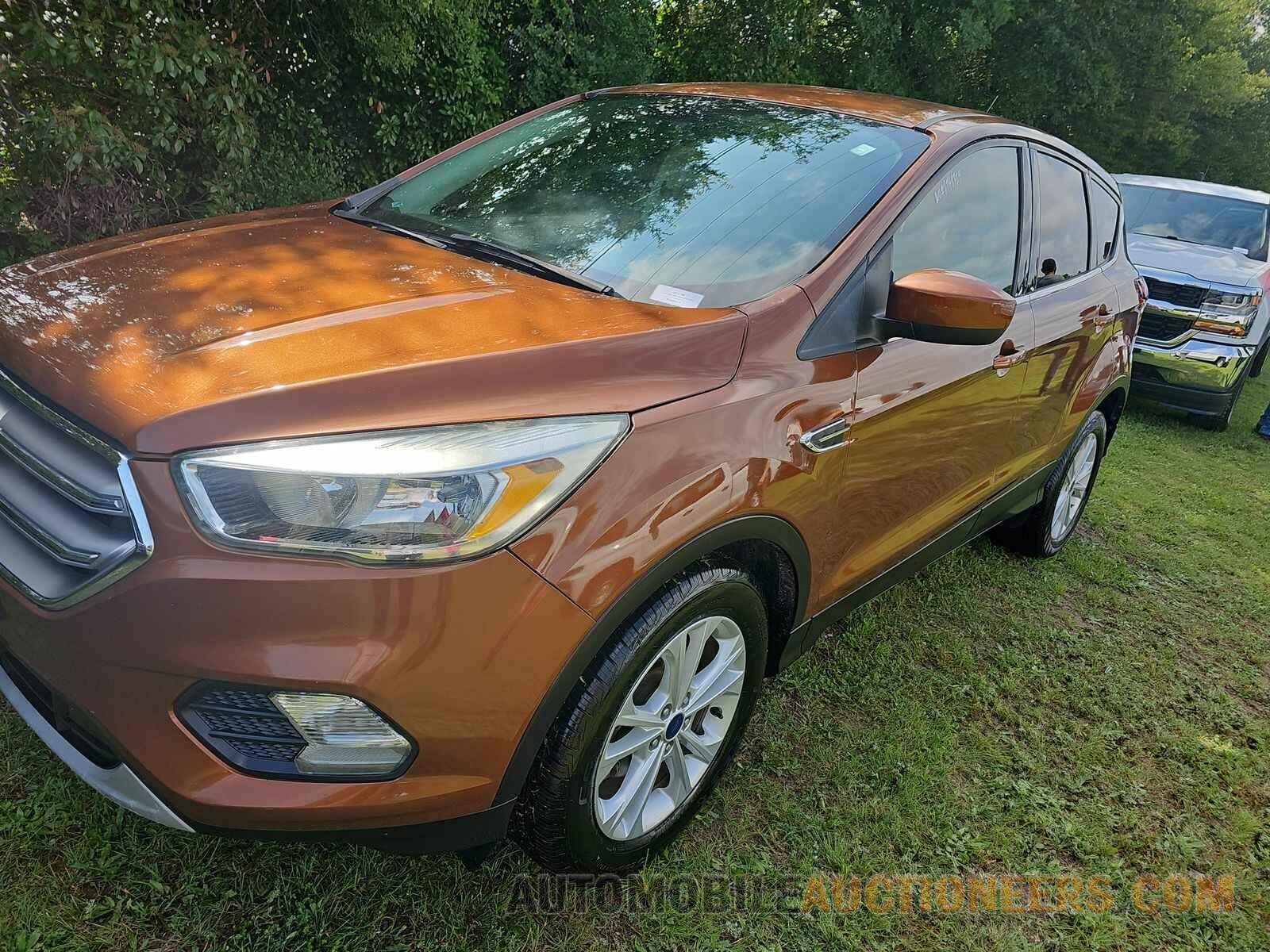 1FMCU0GD6HUB79641 Ford Escape 2017