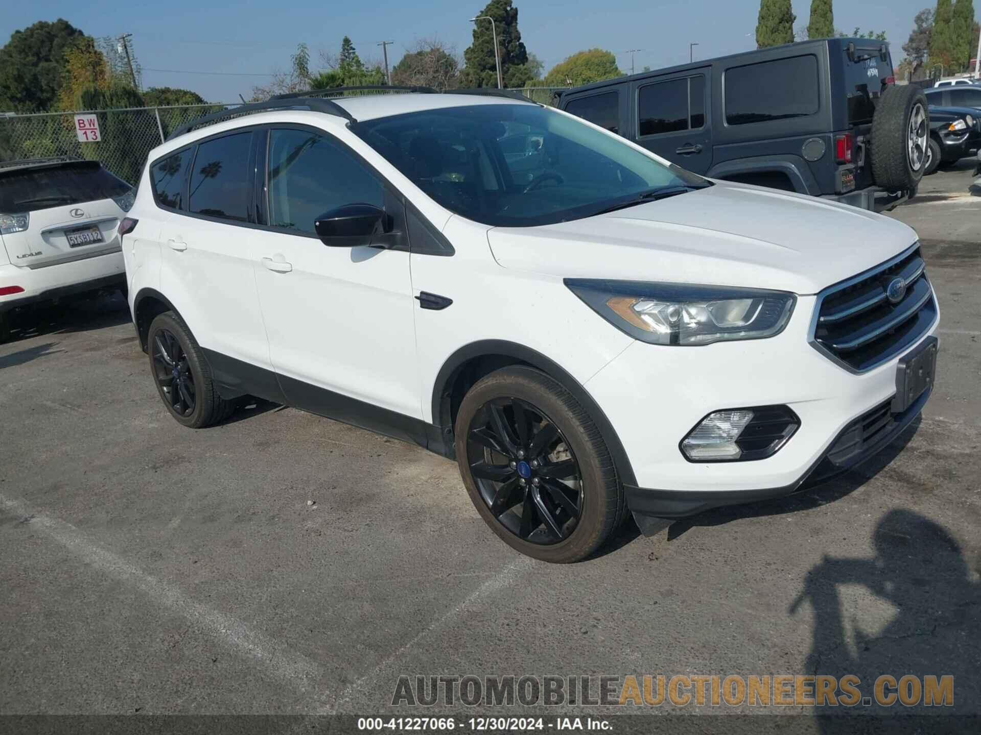 1FMCU0GD6JUA42396 FORD ESCAPE 2018