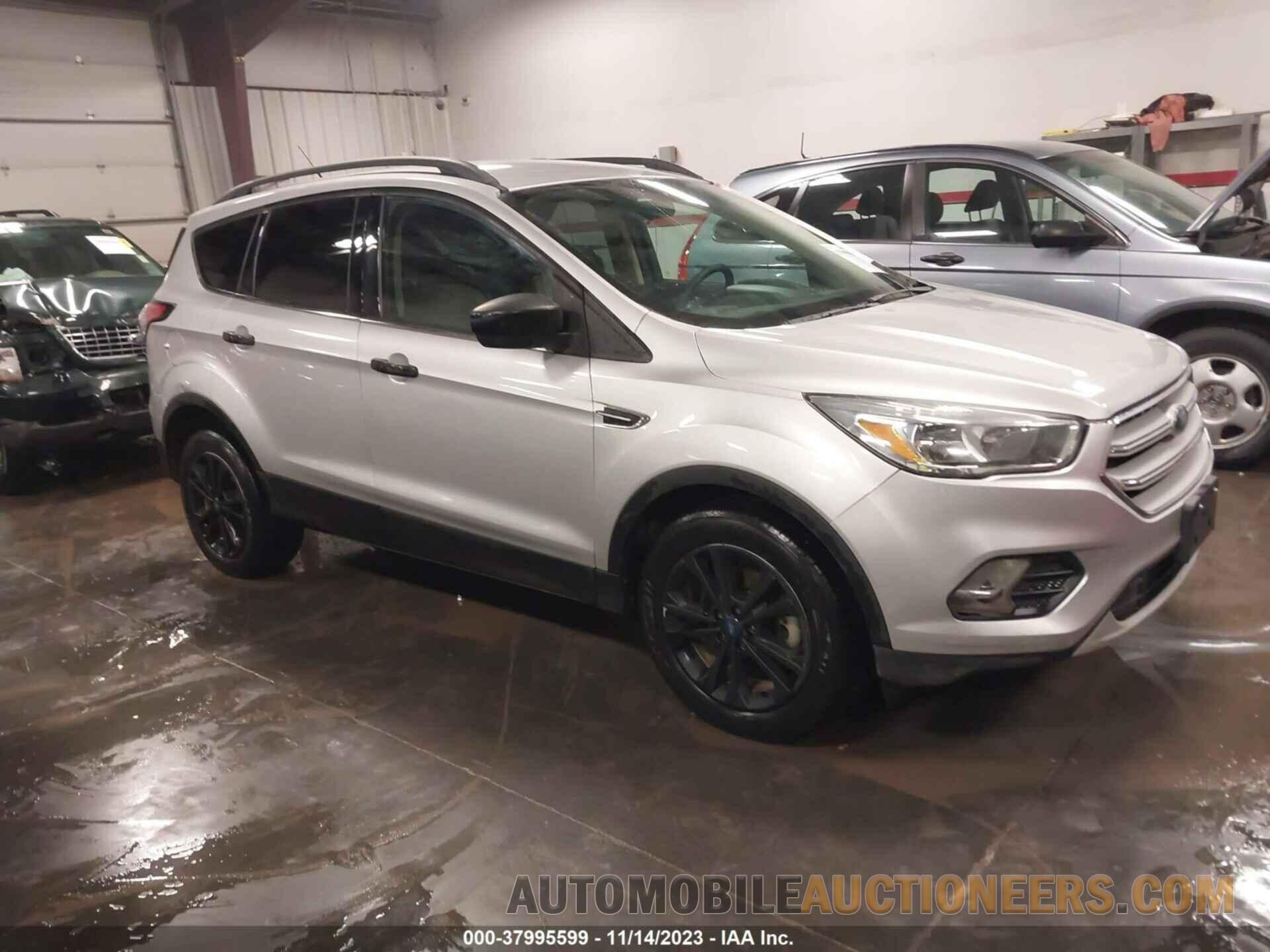 1FMCU0GD6JUB13712 FORD ESCAPE 2018