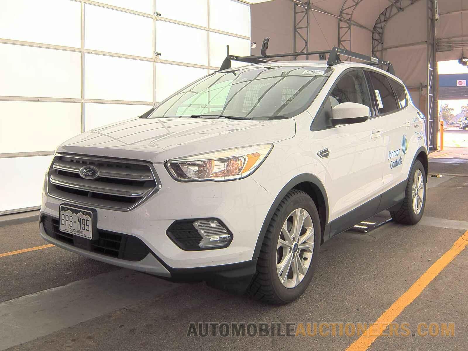 1FMCU0GD6JUC50407 Ford Escape 2018