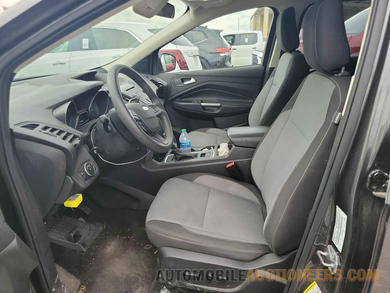 1FMCU0GD6JUC68857 Ford Escape 2018