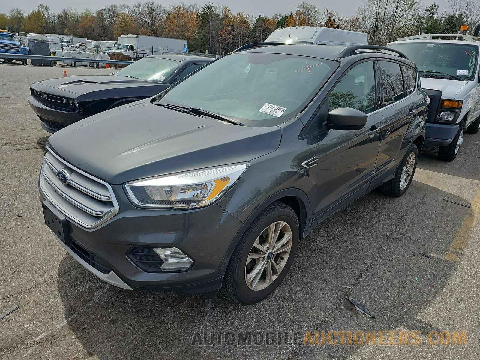 1FMCU0GD6JUC87389 Ford Escape 2018