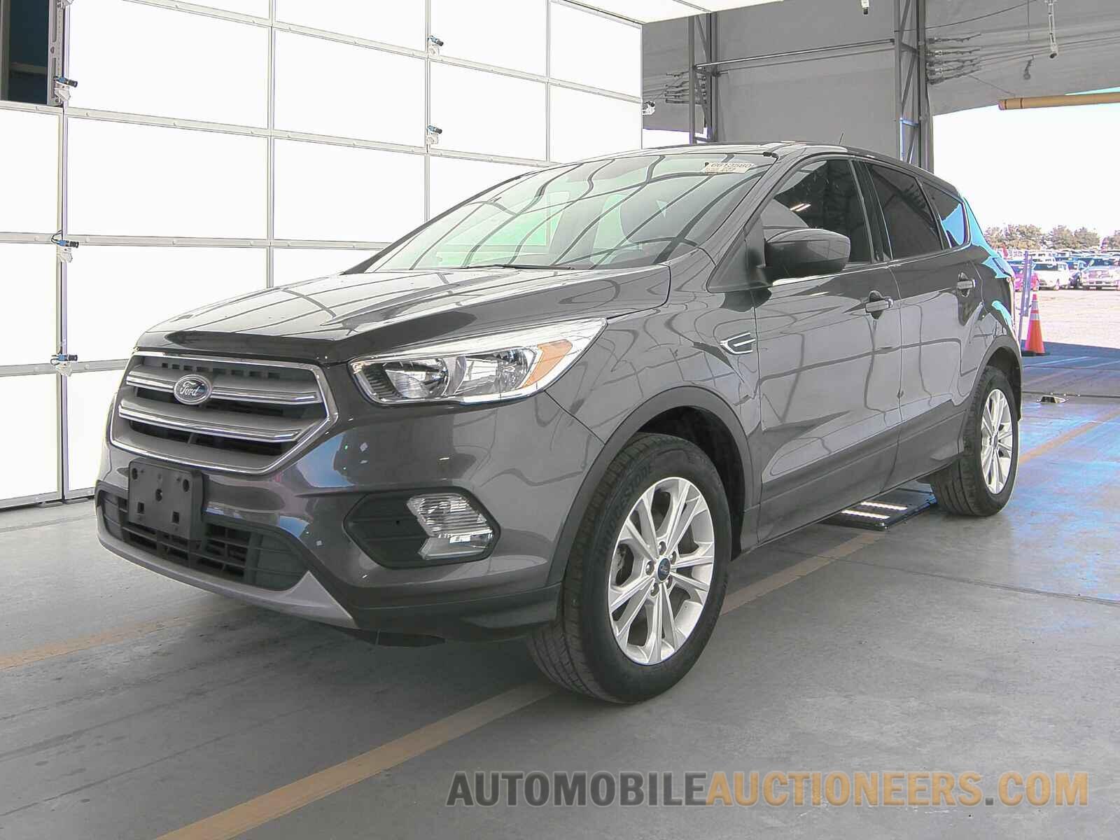 1FMCU0GD6KUA78820 Ford Escape 2019