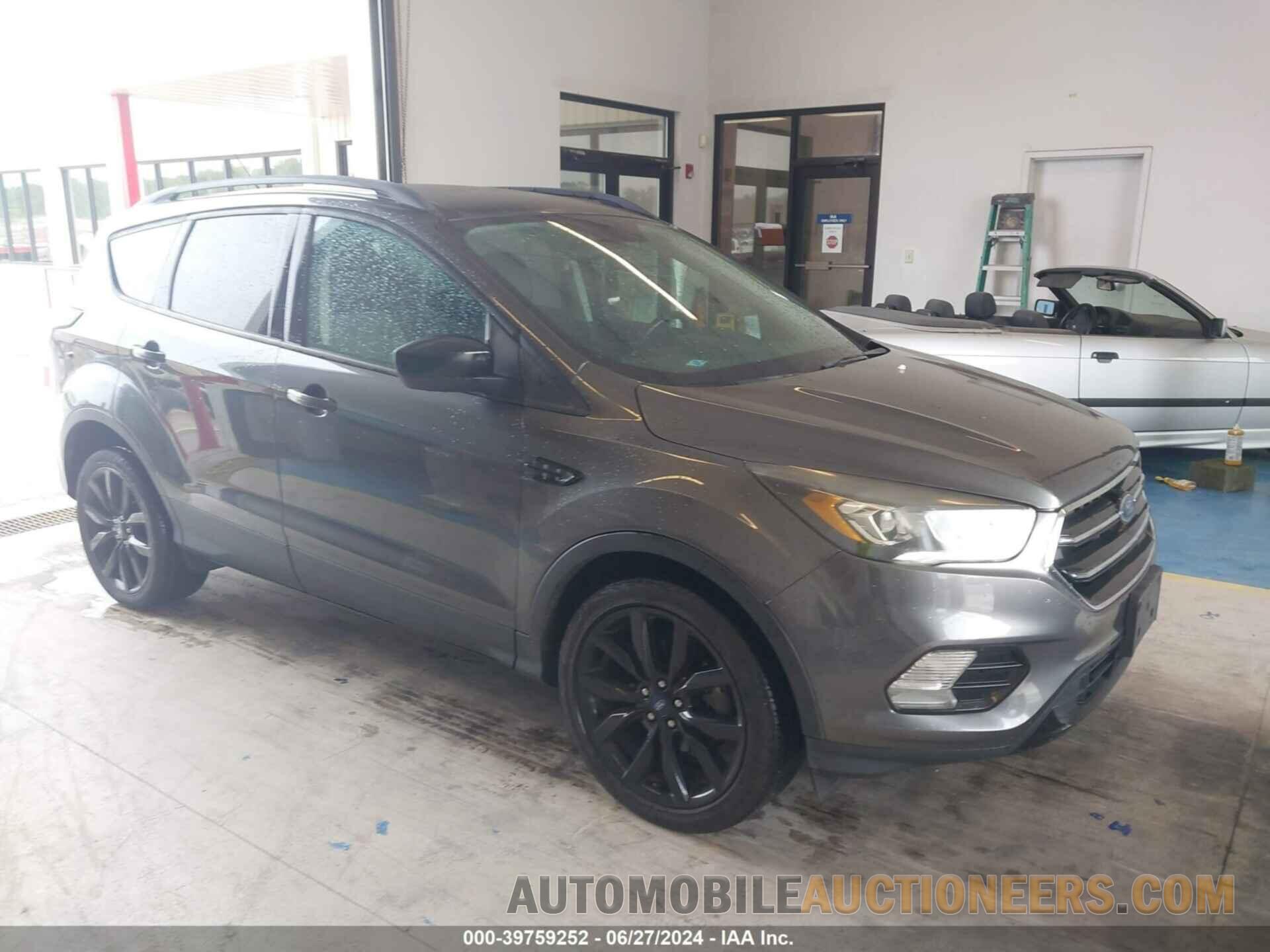 1FMCU0GD7HUA75370 FORD ESCAPE 2017