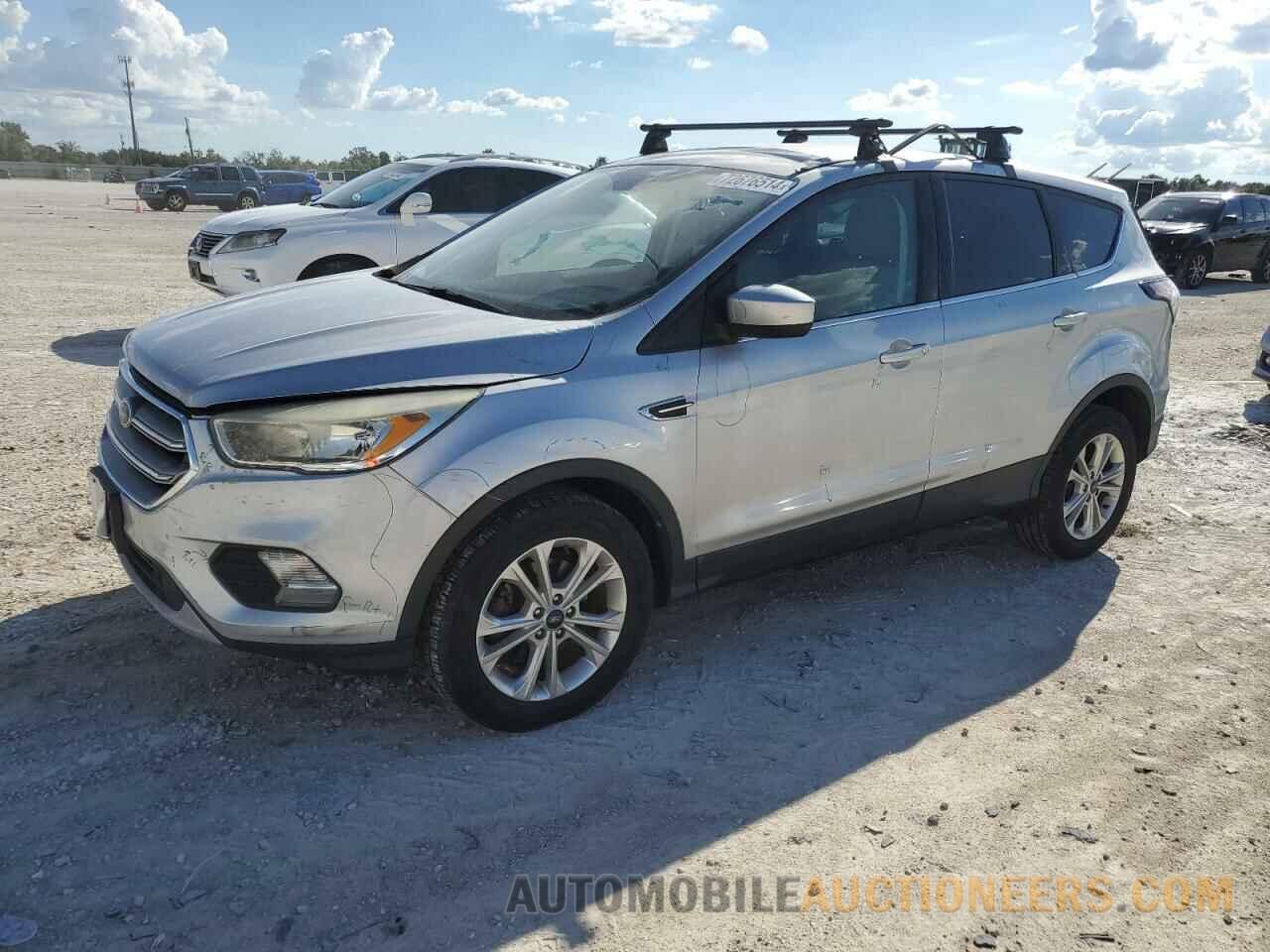 1FMCU0GD7HUD71912 FORD ESCAPE 2017