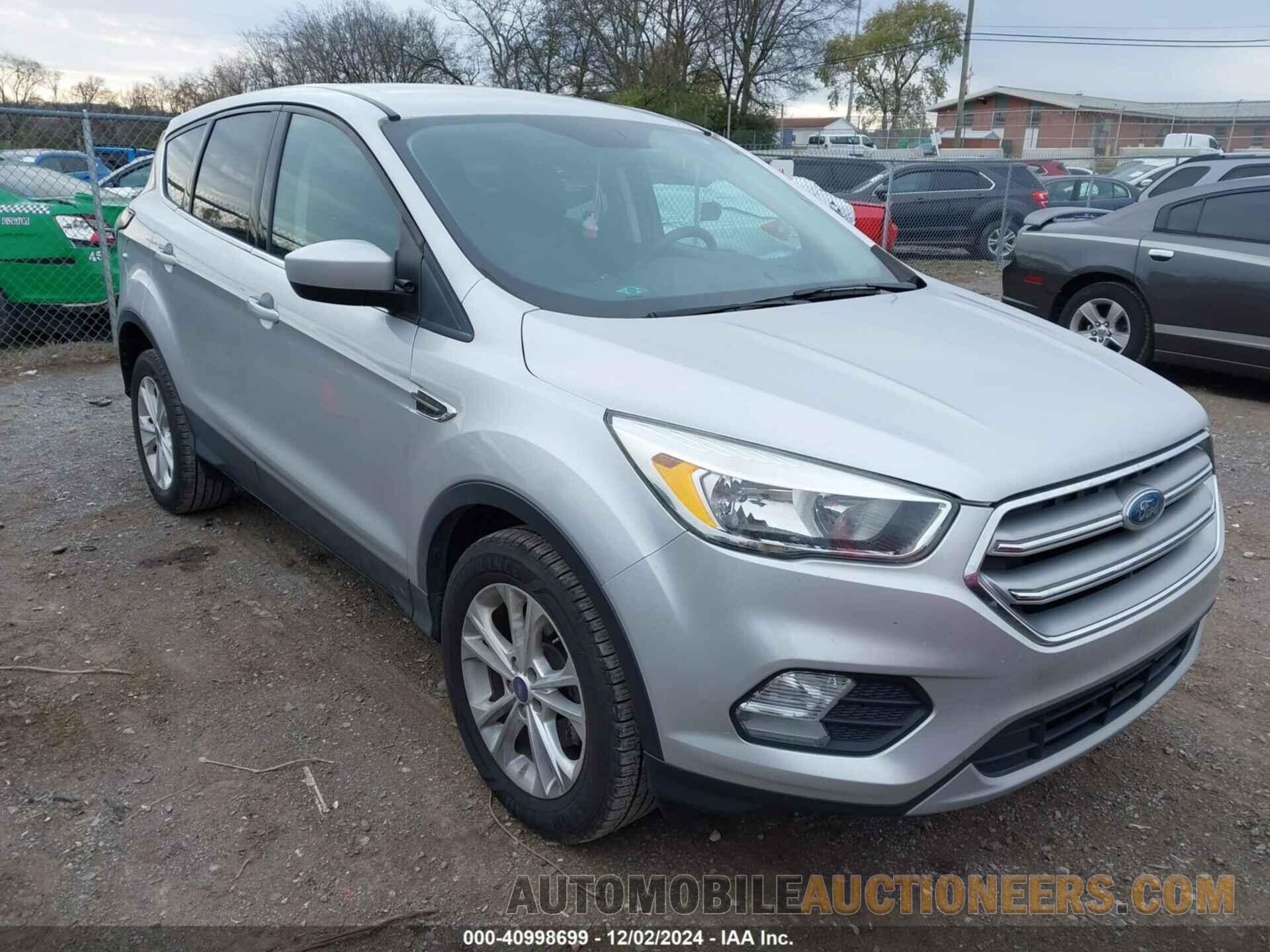 1FMCU0GD7HUE64171 FORD ESCAPE 2017