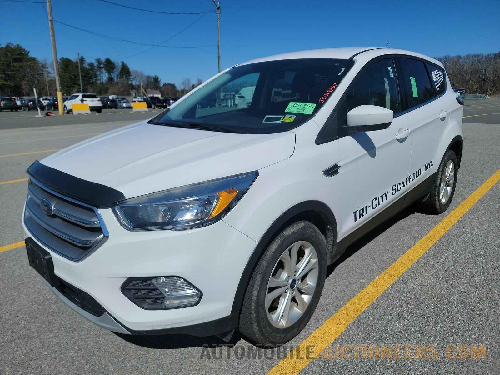 1FMCU0GD7HUE77132 Ford Escape 2017