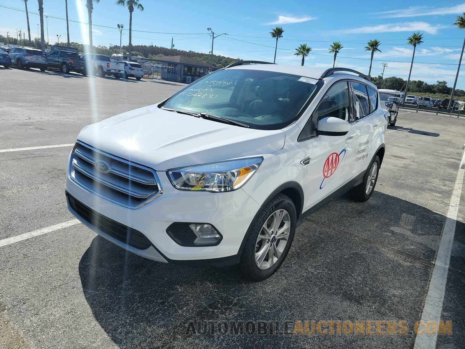 1FMCU0GD7JUD22831 Ford Escape 2018