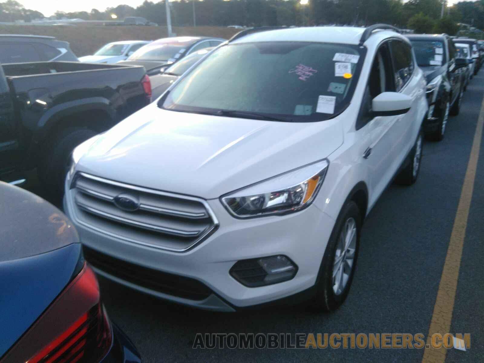 1FMCU0GD7JUD30976 Ford Escape 2018