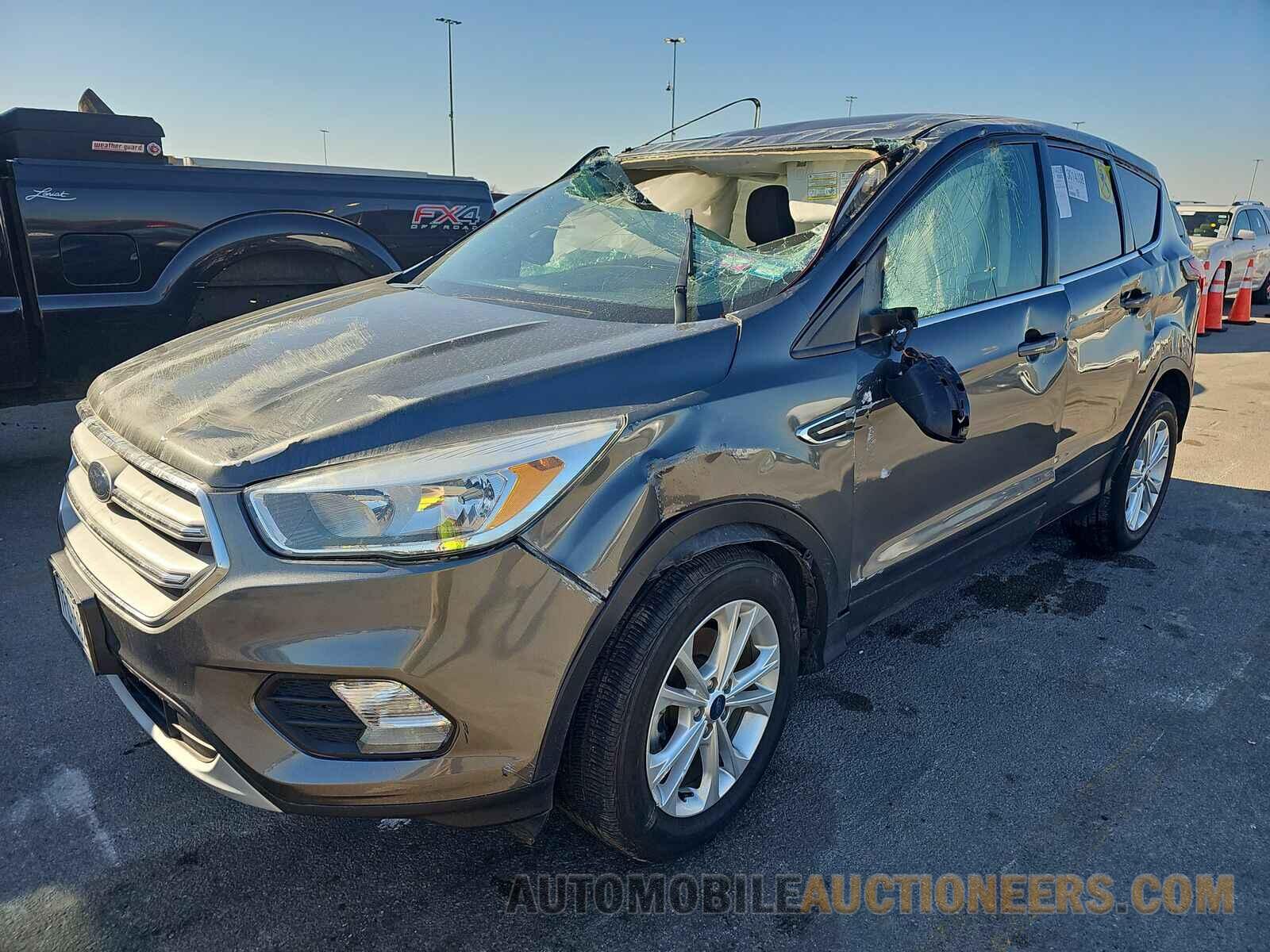 1FMCU0GD7KUA41243 Ford Escape 2019