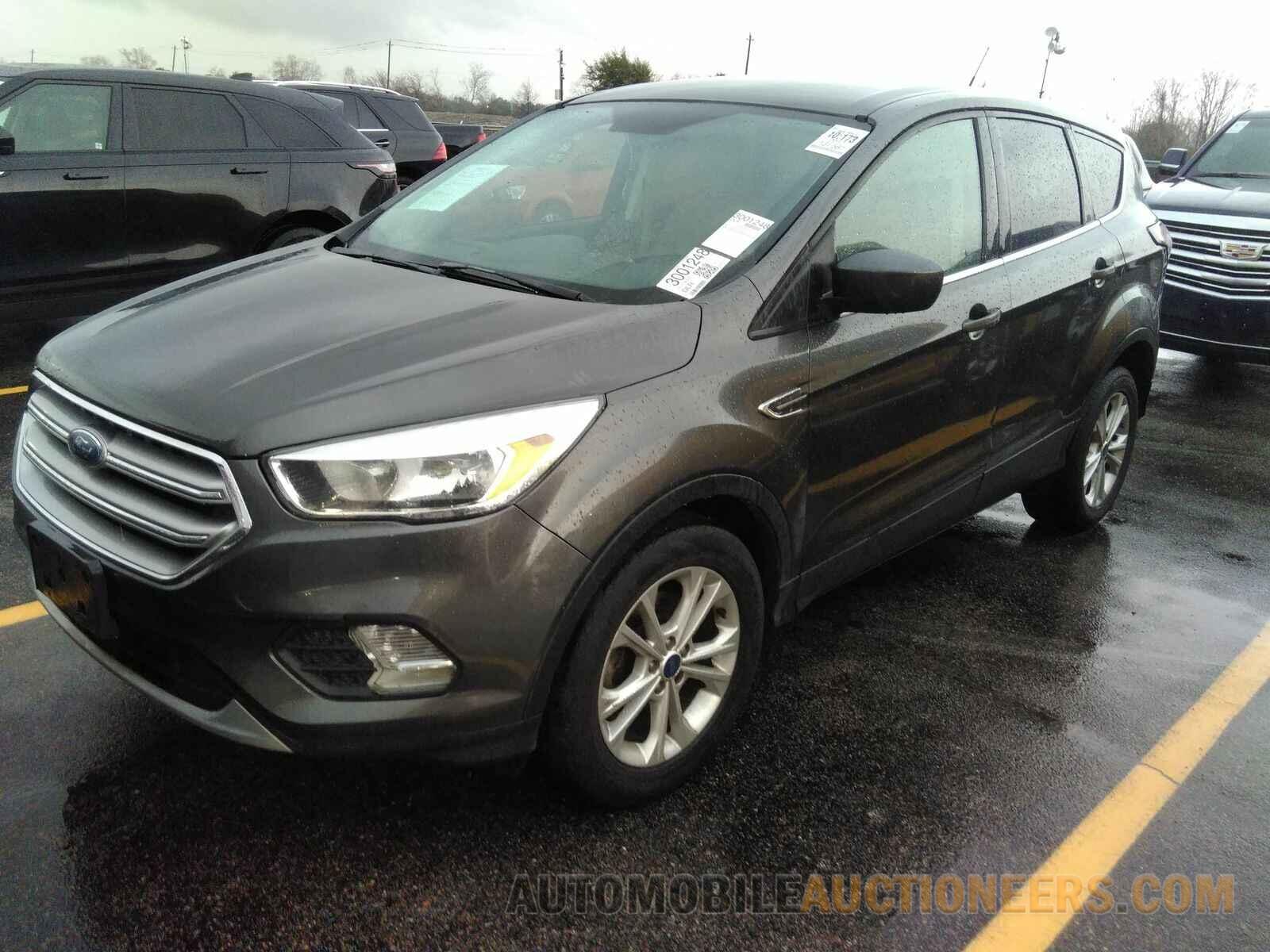 1FMCU0GD8HUB82282 Ford Escape 2017