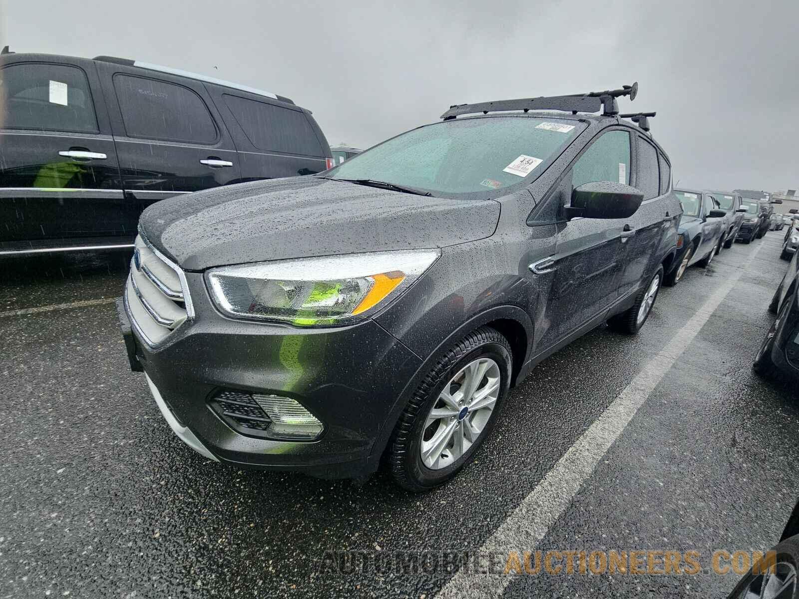 1FMCU0GD8HUC84858 Ford Escape 2017