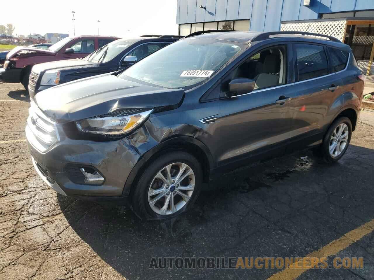 1FMCU0GD8JUB09760 FORD ESCAPE 2018