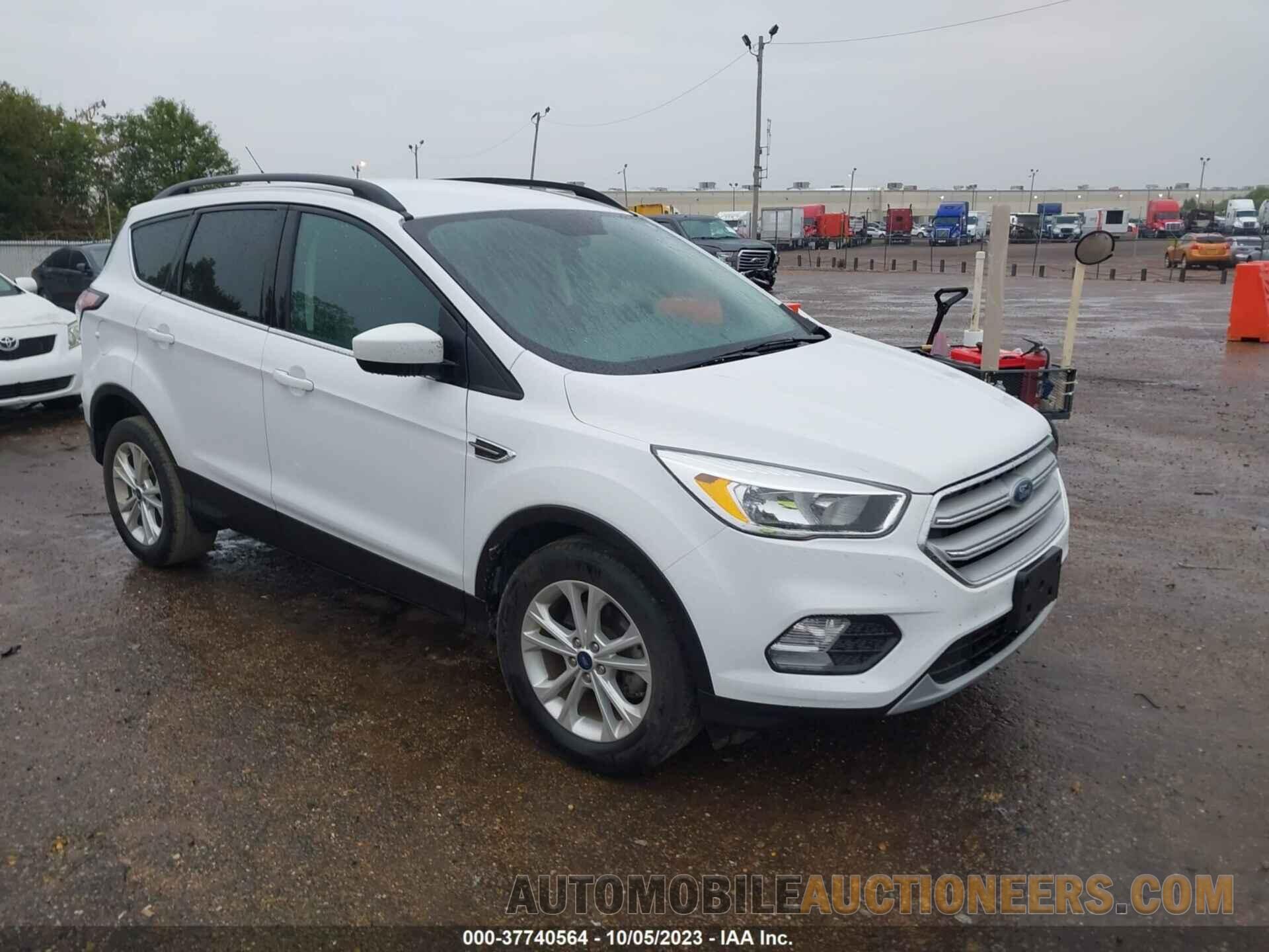 1FMCU0GD8JUB23657 FORD ESCAPE 2018