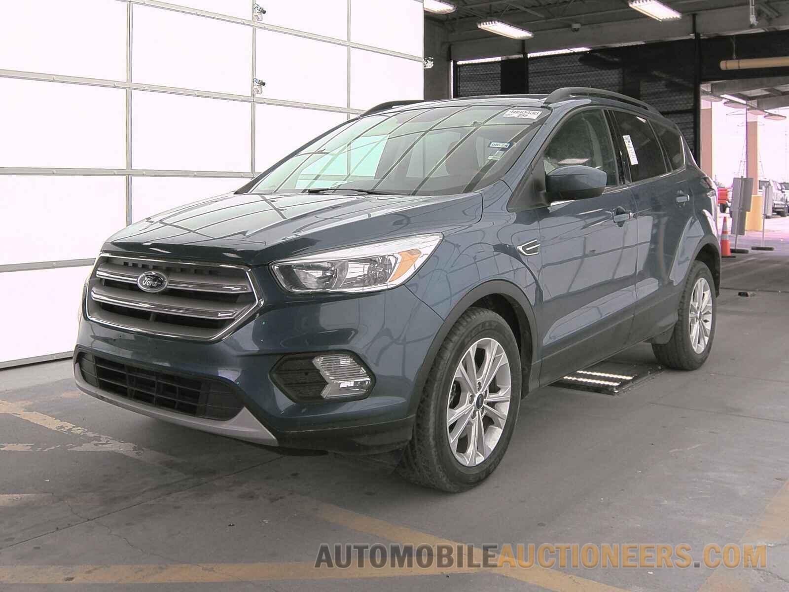 1FMCU0GD8JUC18848 Ford Escape 2018