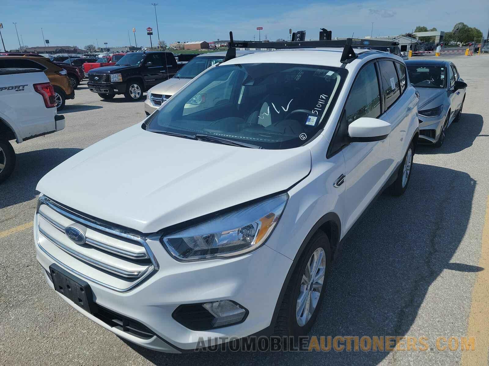 1FMCU0GD8JUC50313 Ford Escape 2018