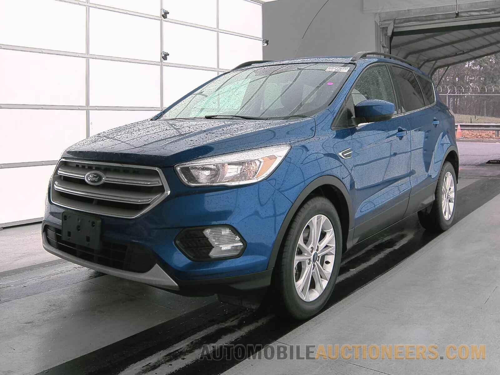 1FMCU0GD8JUC88415 Ford Escape 2018